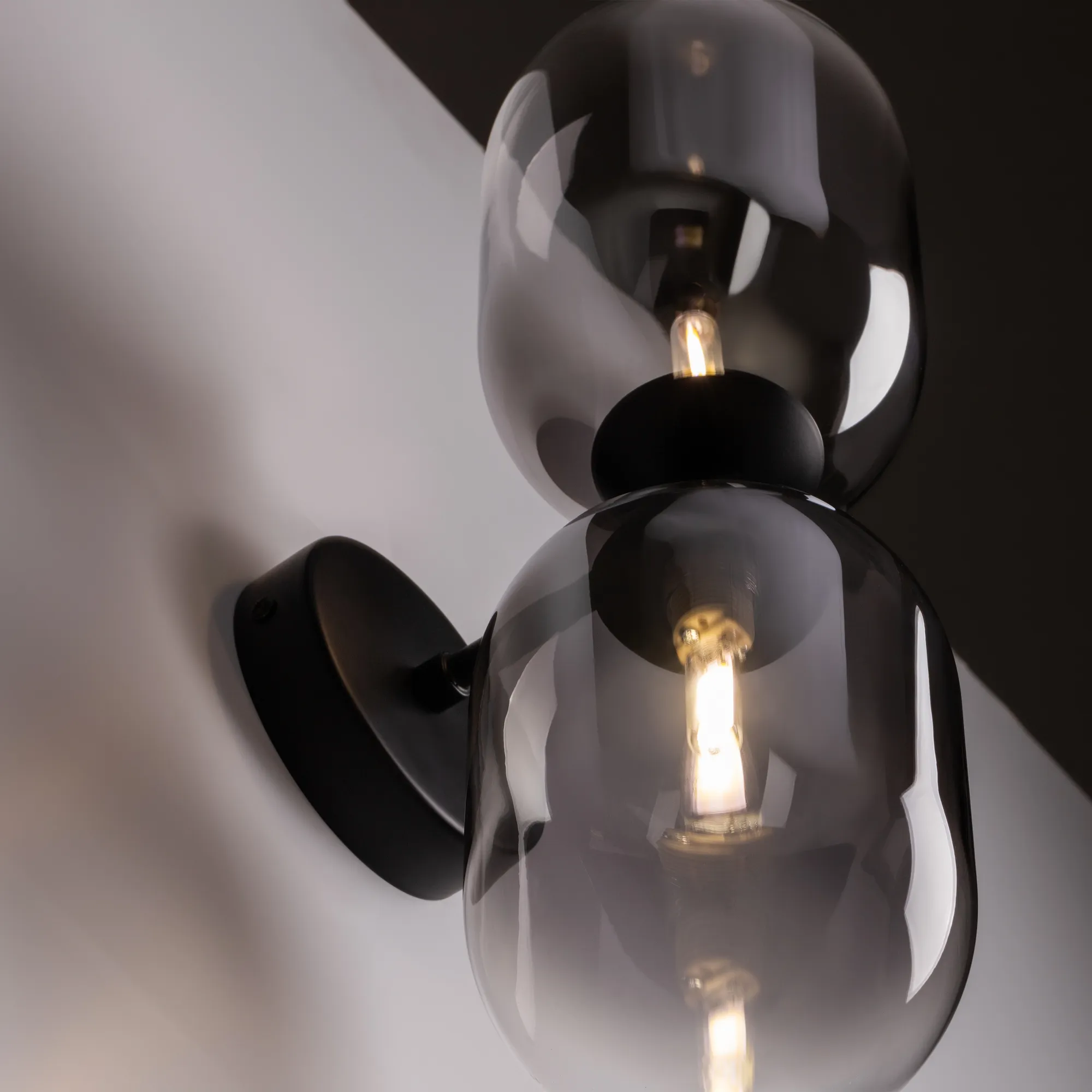 картинка Настенный светильник (бра) Freya FR1011WL-02B