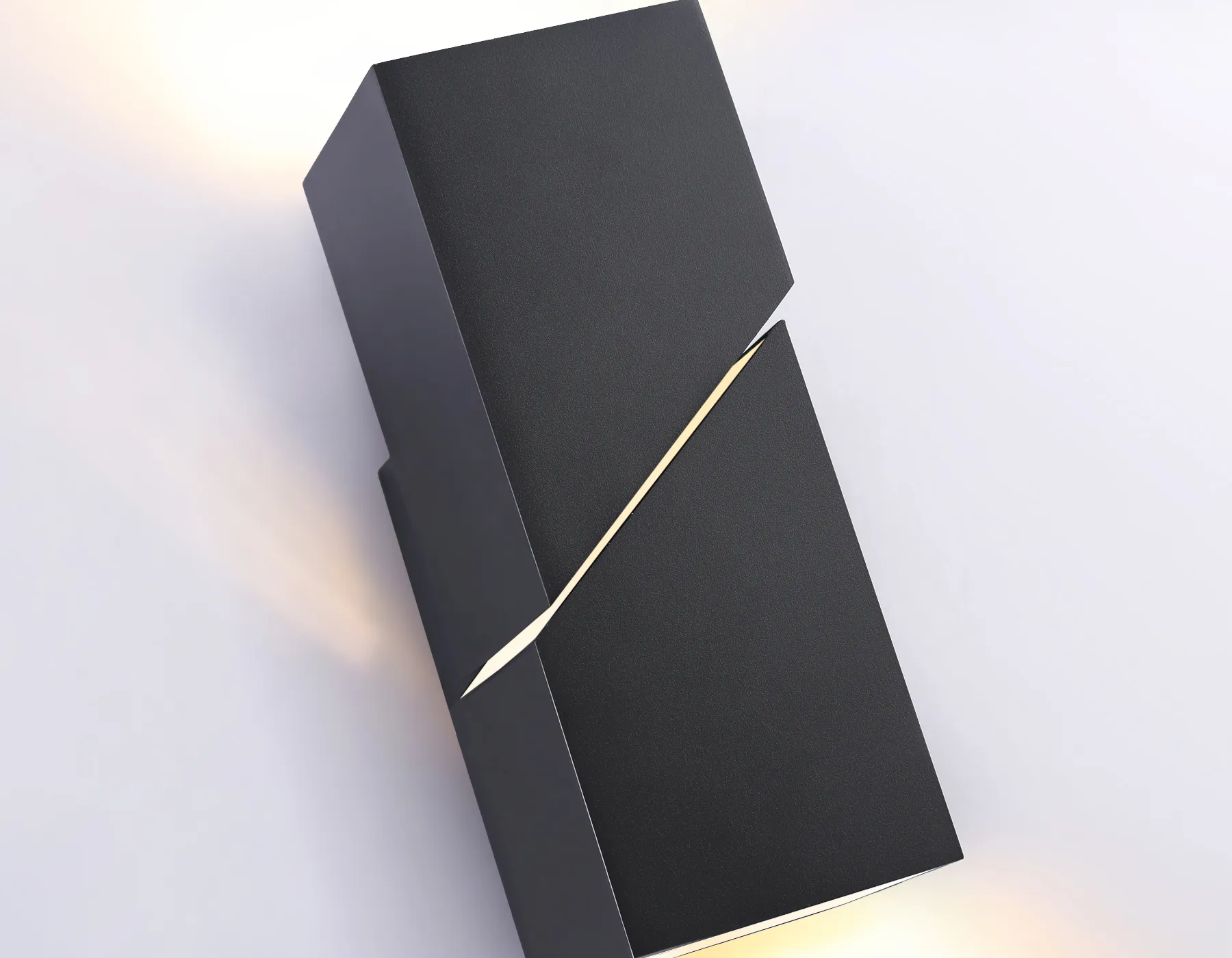 картинка Настенный светильник со сменной лампой FW2475