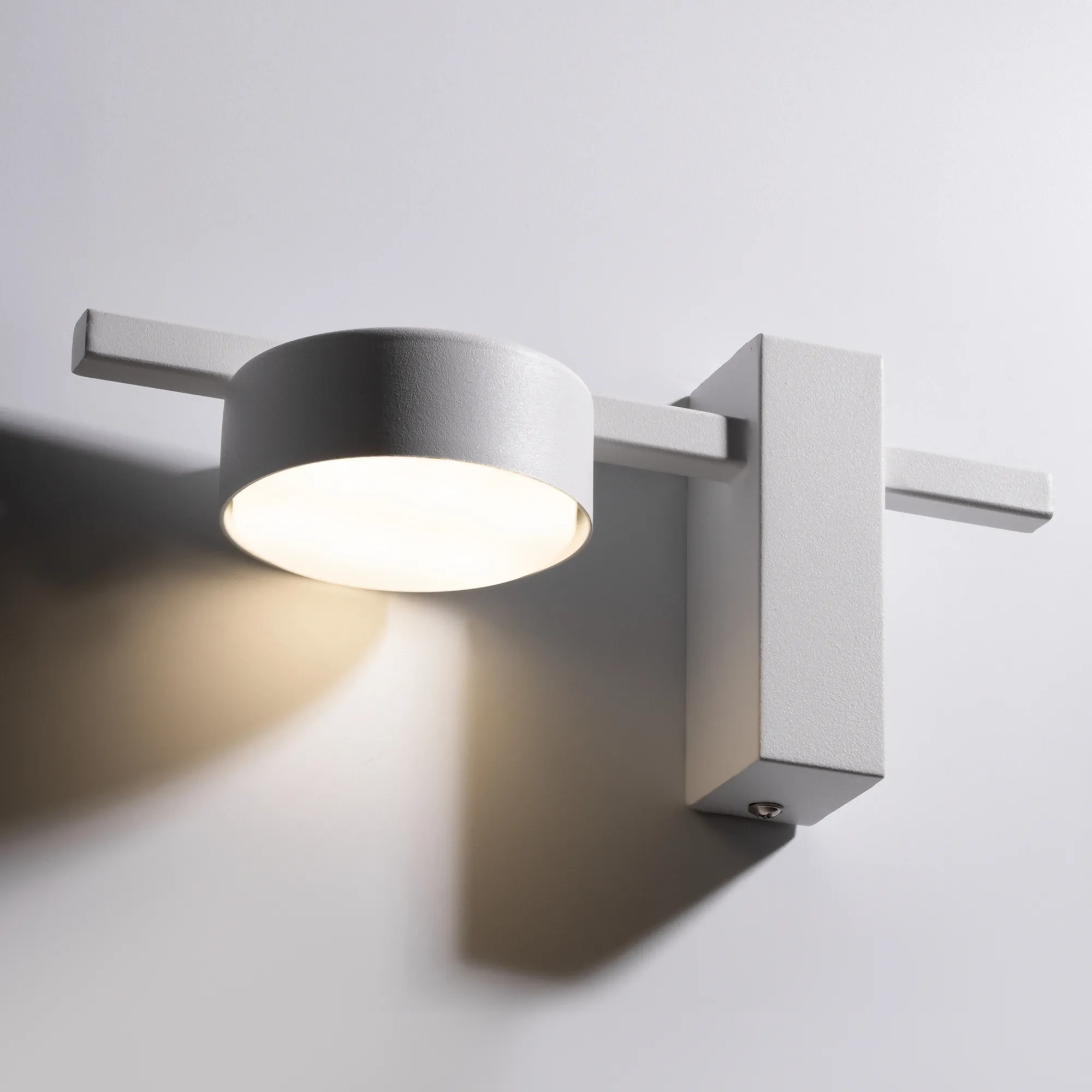 картинка Настенный светильник (бра) Freya FR5363WL-01W