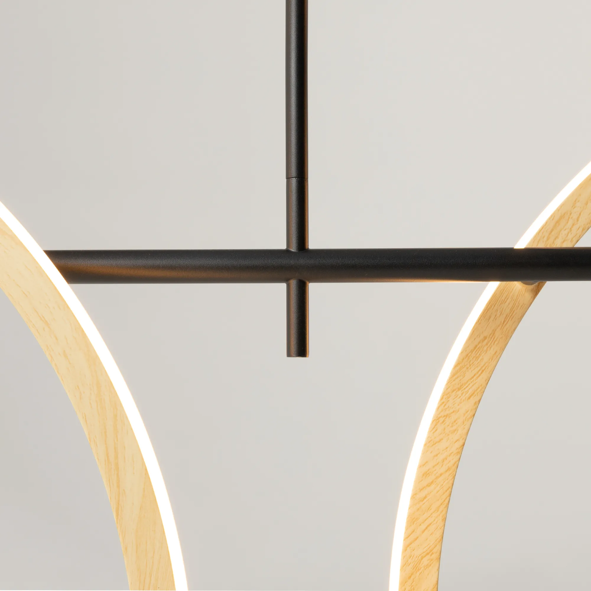 картинка Подвесной светильник Maytoni MOD428PL-L27BK