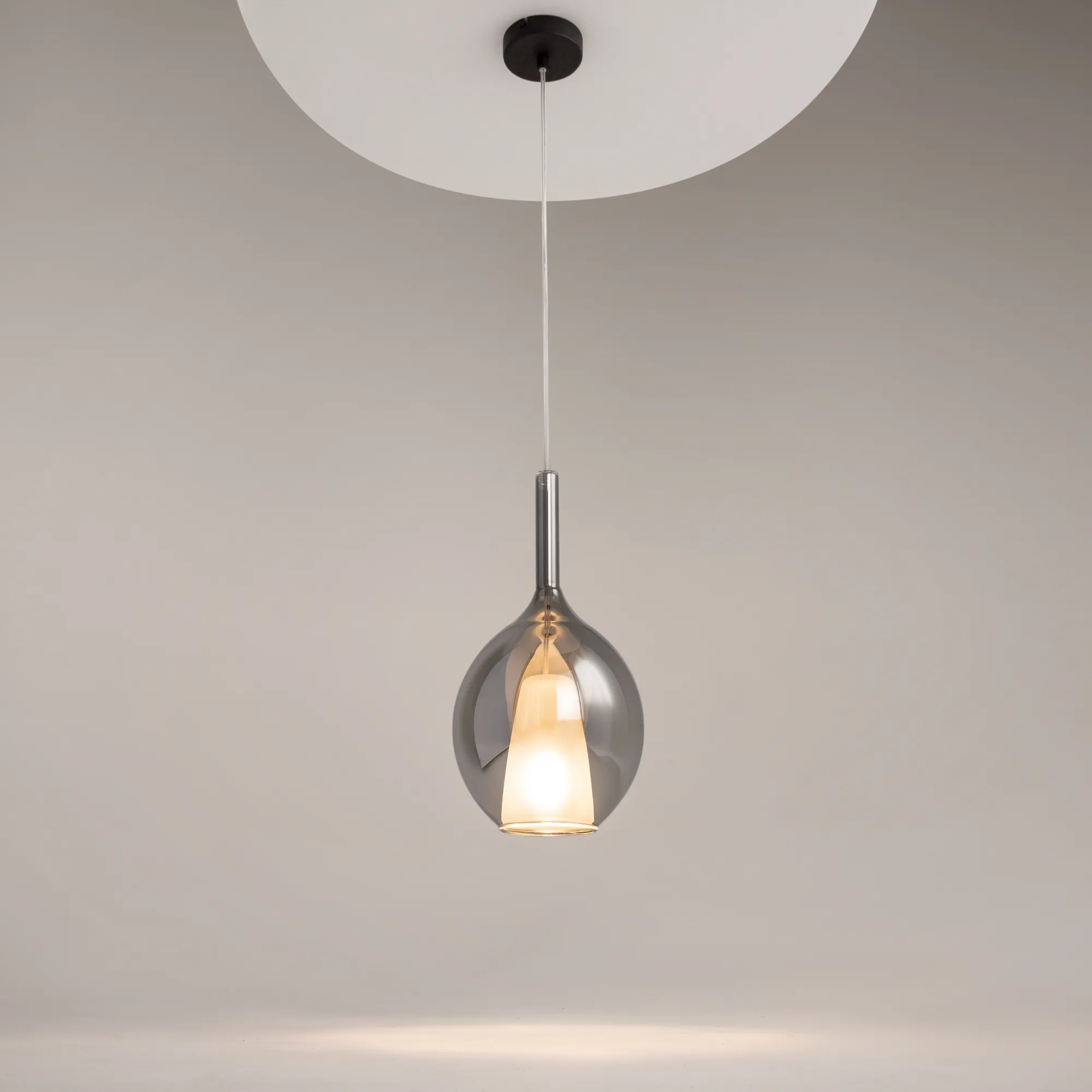 картинка Подвесной светильник Maytoni MOD271PL-01B1