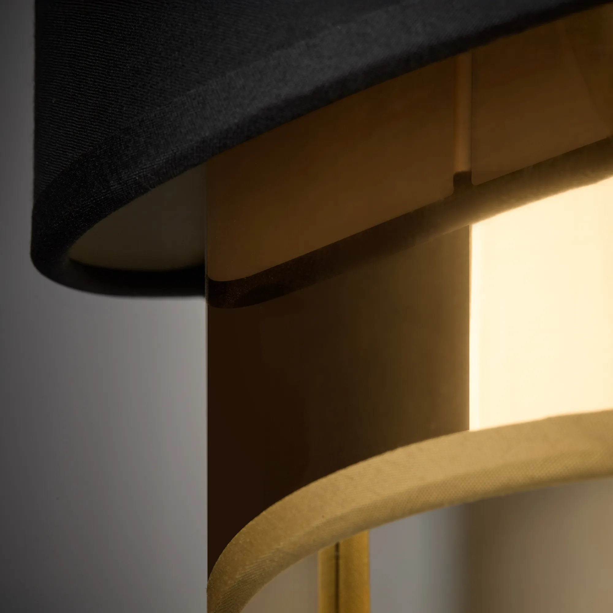 картинка Настенный светильник (бра) Freya FR5171WL-01BS