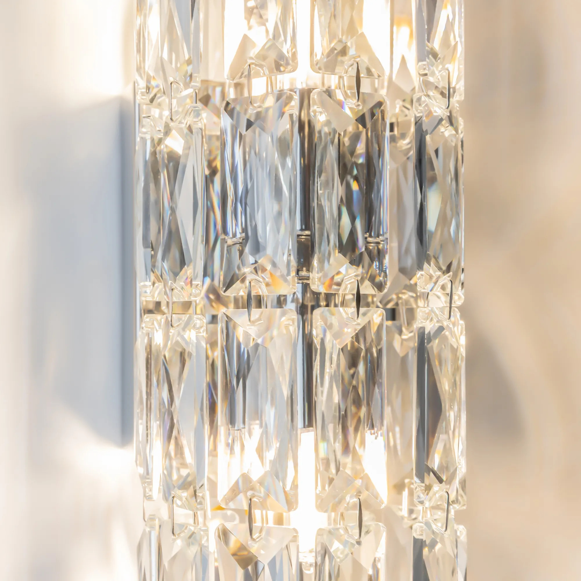 картинка Настенный светильник (бра) Maytoni DIA008WL-02CH