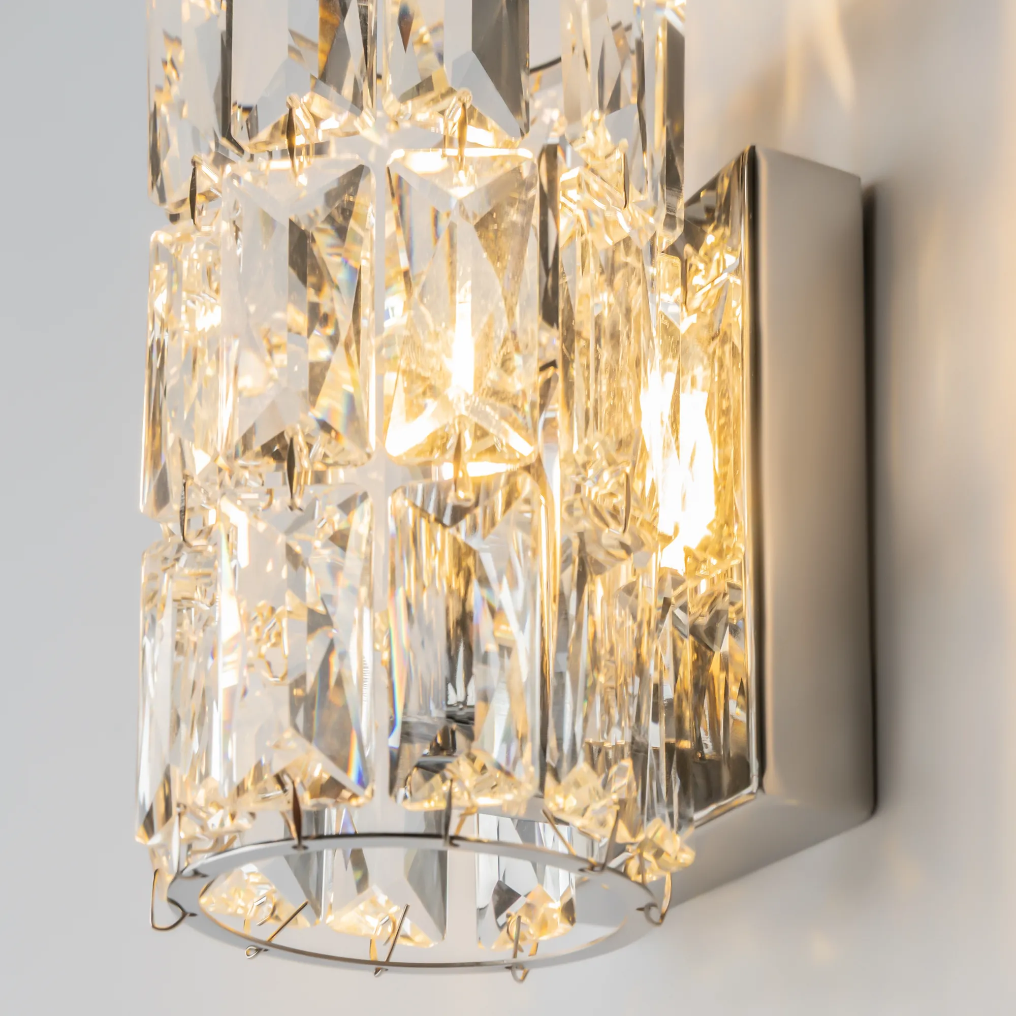 картинка Настенный светильник (бра) Maytoni DIA008WL-1CH