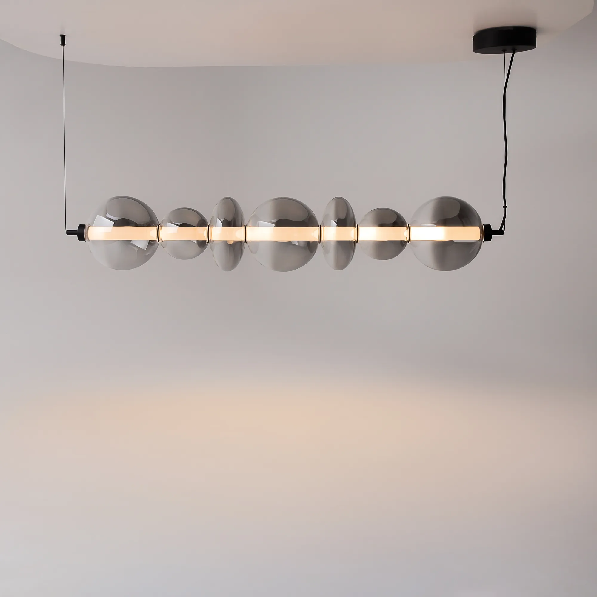 картинка Подвесной светильник Maytoni MOD307PL-L40B3K