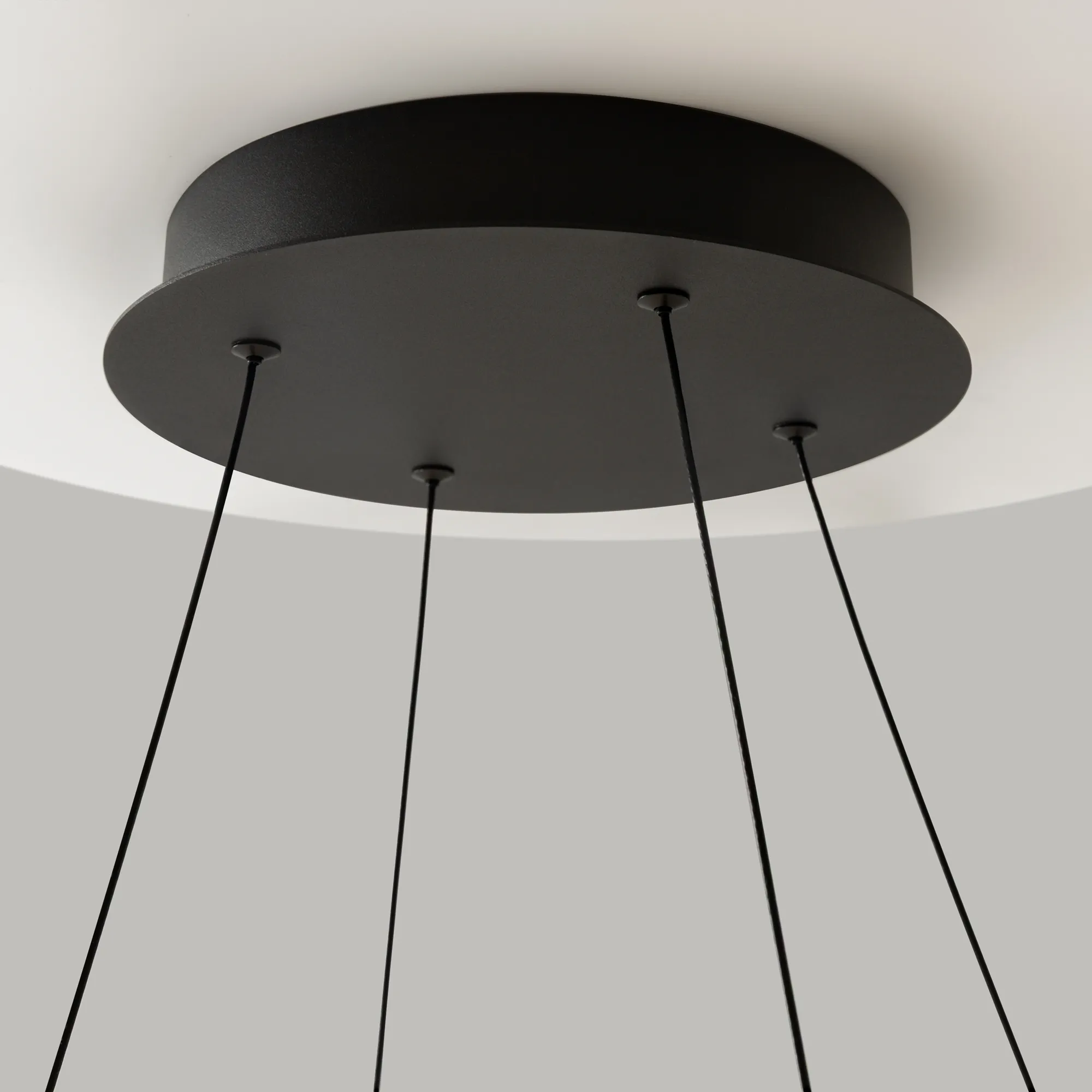 картинка Подвесной светильник Maytoni MOD016PL-L80BK