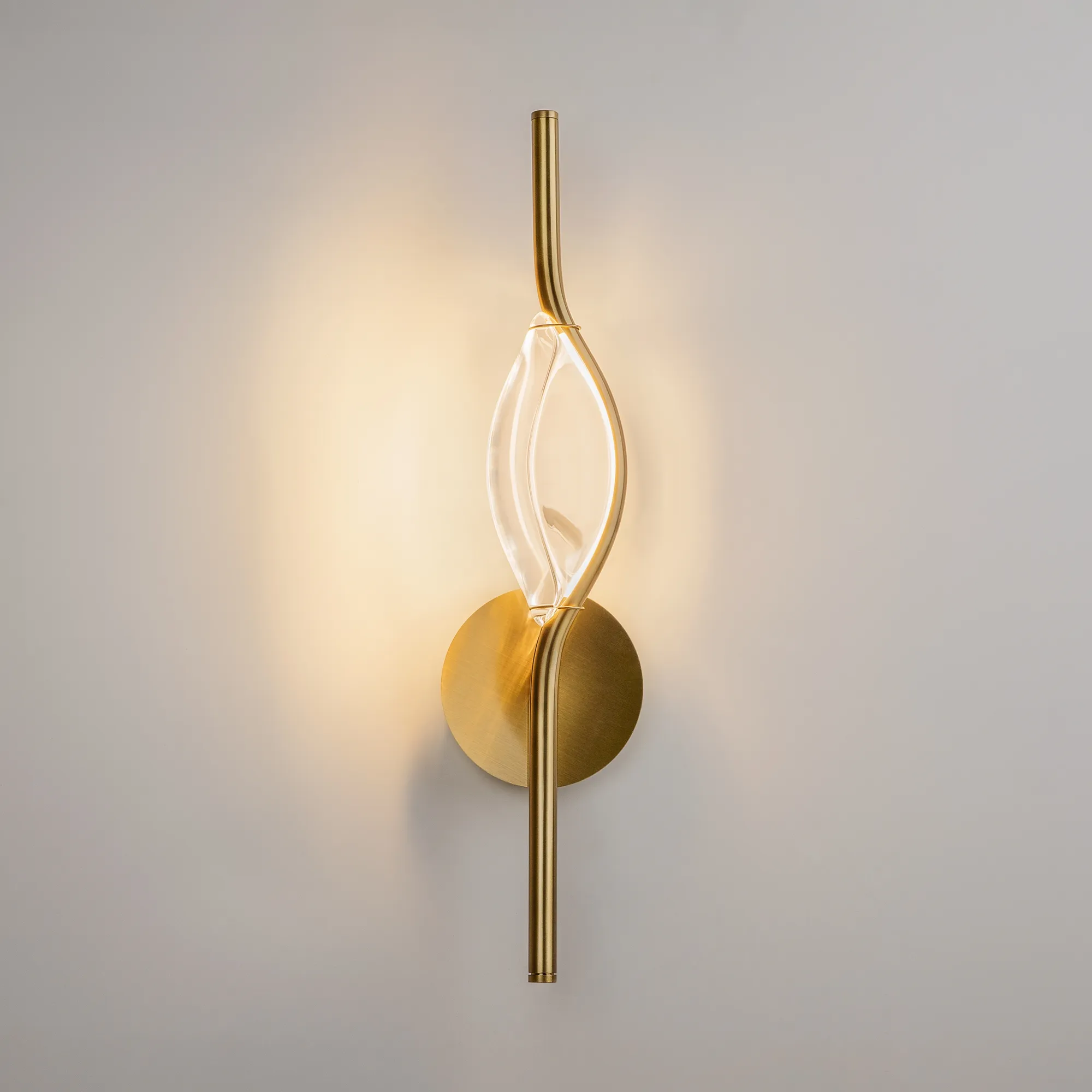 картинка Настенный светильник (бра) Maytoni MOD347WL-L8BS3K