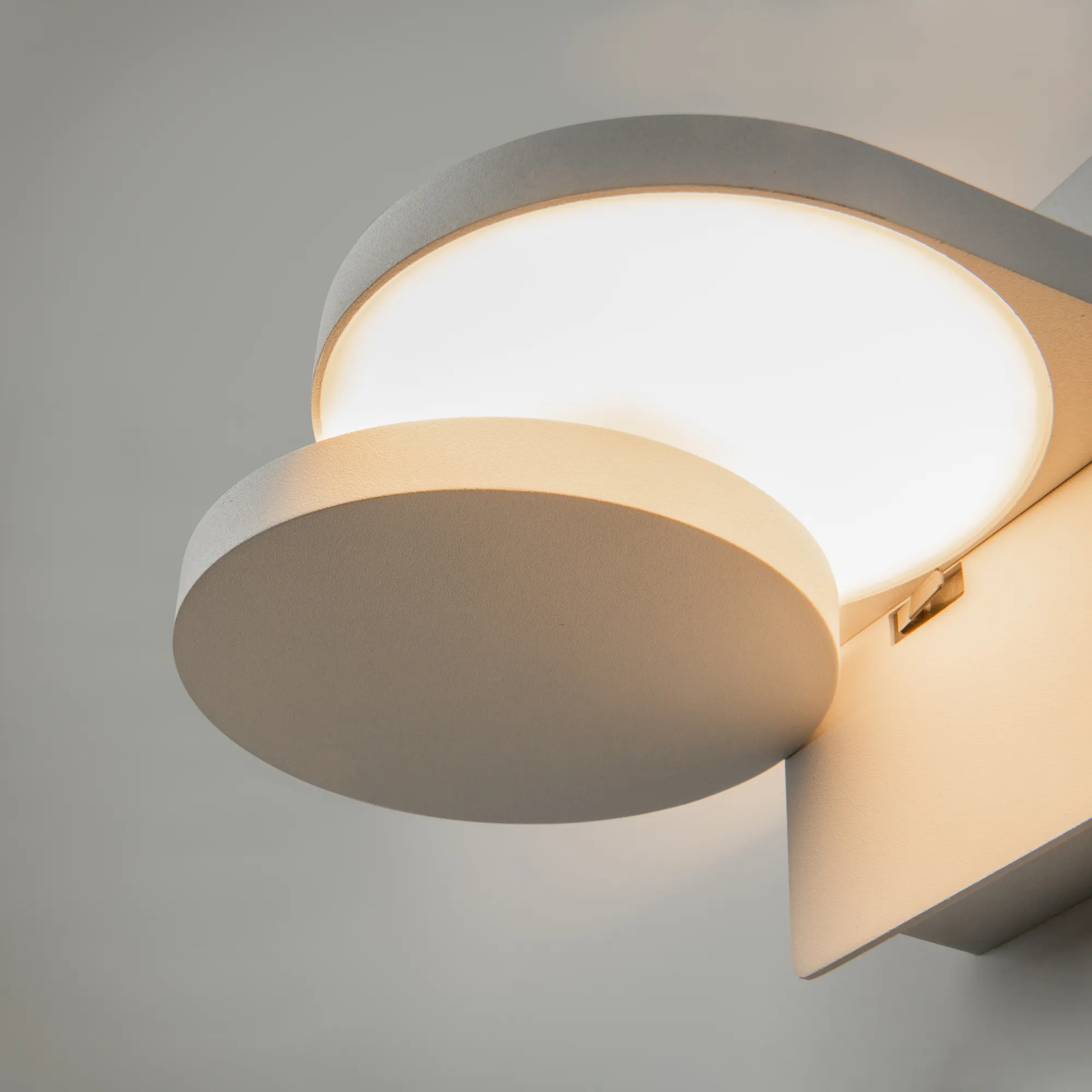 картинка Настенный светильник (бра) Maytoni MOD354WL-L12W3K