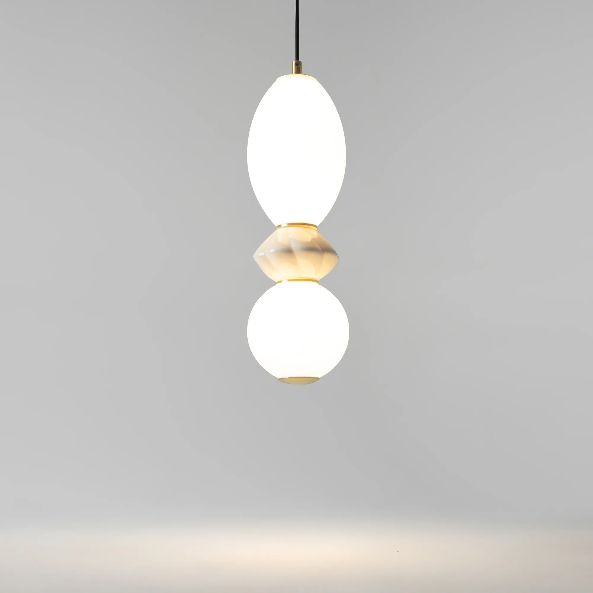 картинка Подвесной светильник Maytoni MOD362PL-L10BG3K