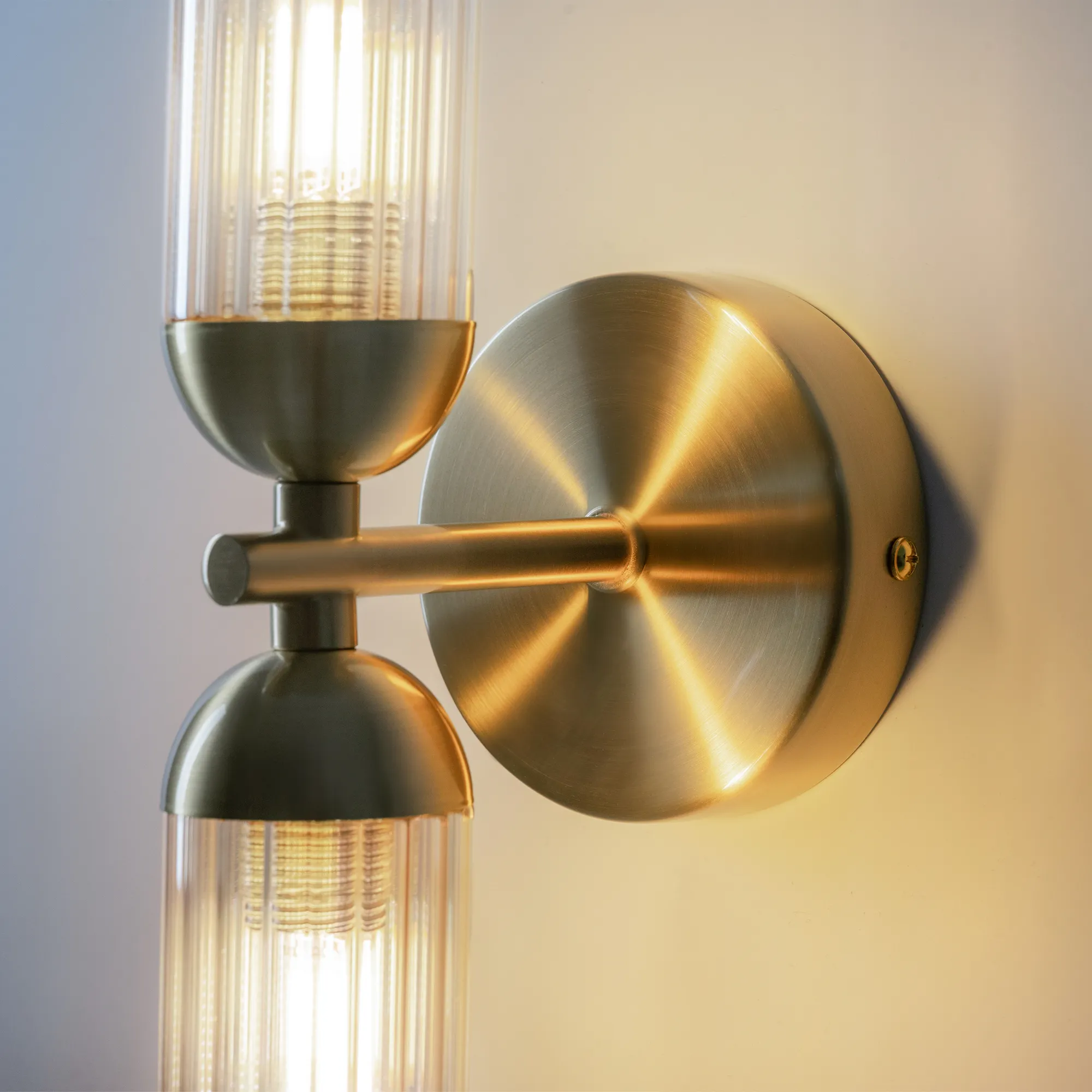 картинка Настенный светильник (бра) Freya FR5379WL-02G