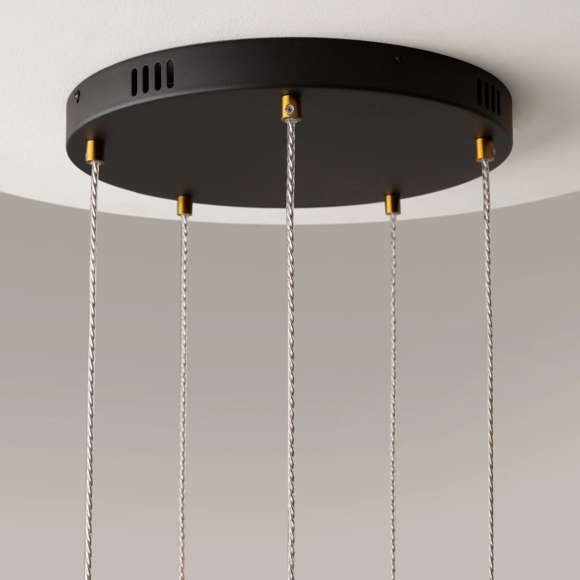 картинка Подвесной светильник Maytoni MOD295PL-L60BBS3K