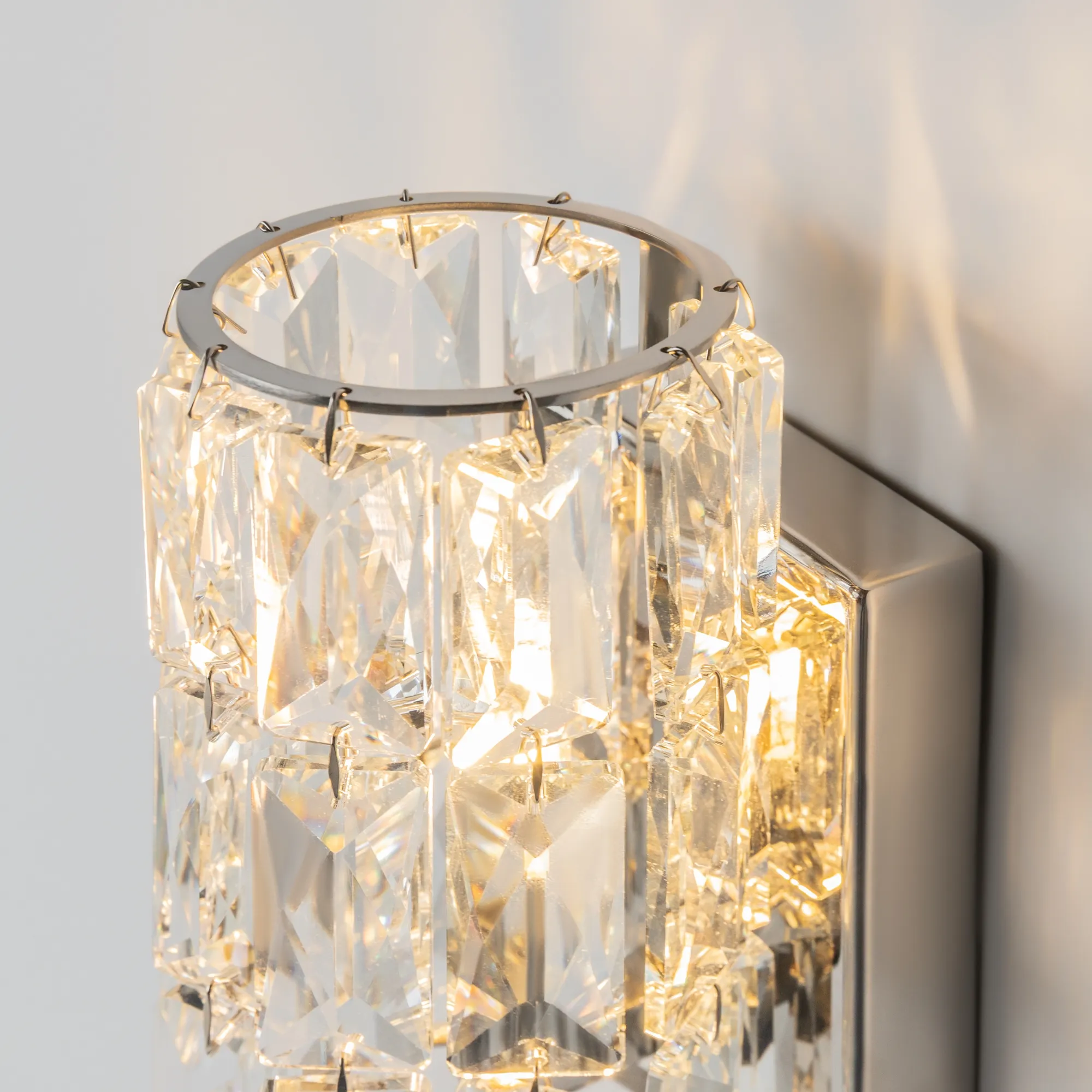 картинка Настенный светильник (бра) Maytoni DIA008WL-1CH