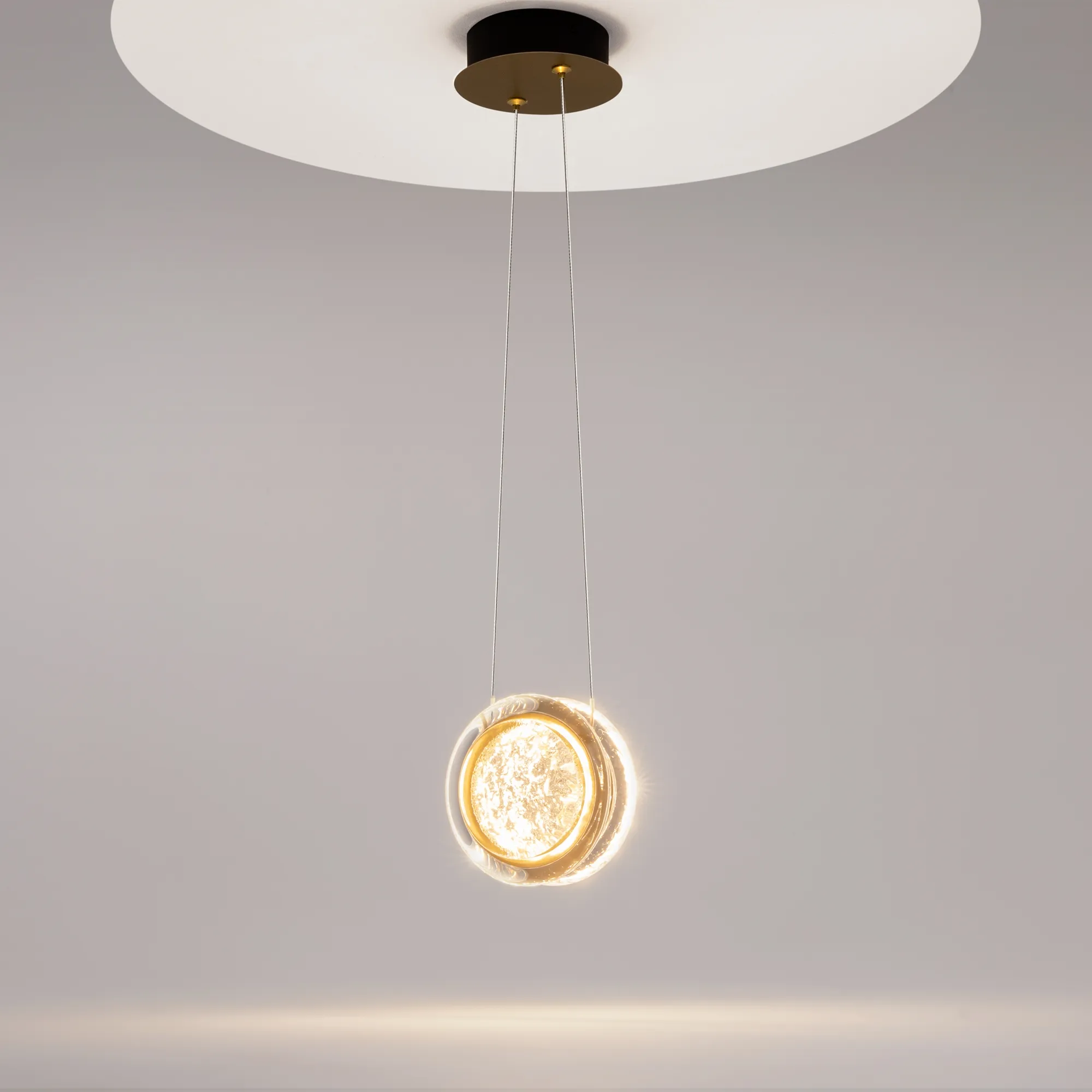 картинка Подвесной светильник Maytoni MOD361PL-L7BS3K