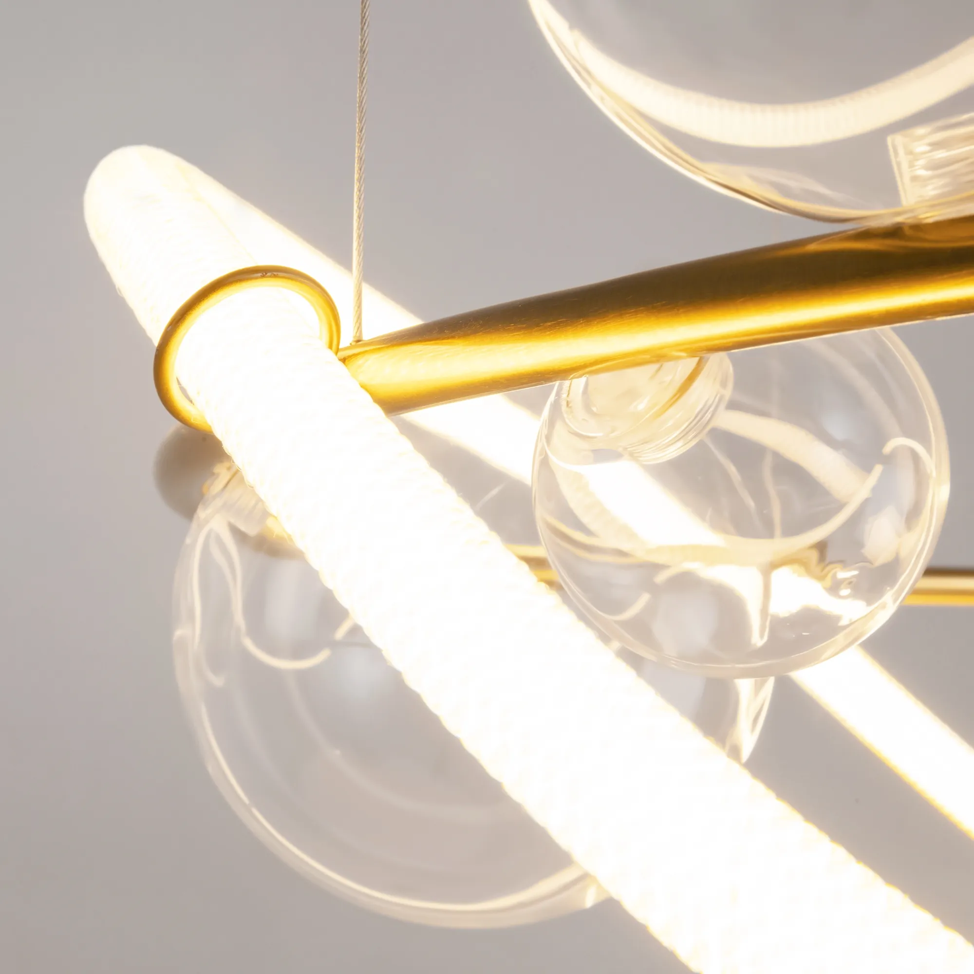 картинка Подвесной светильник Maytoni MOD289PL-L44BS3K