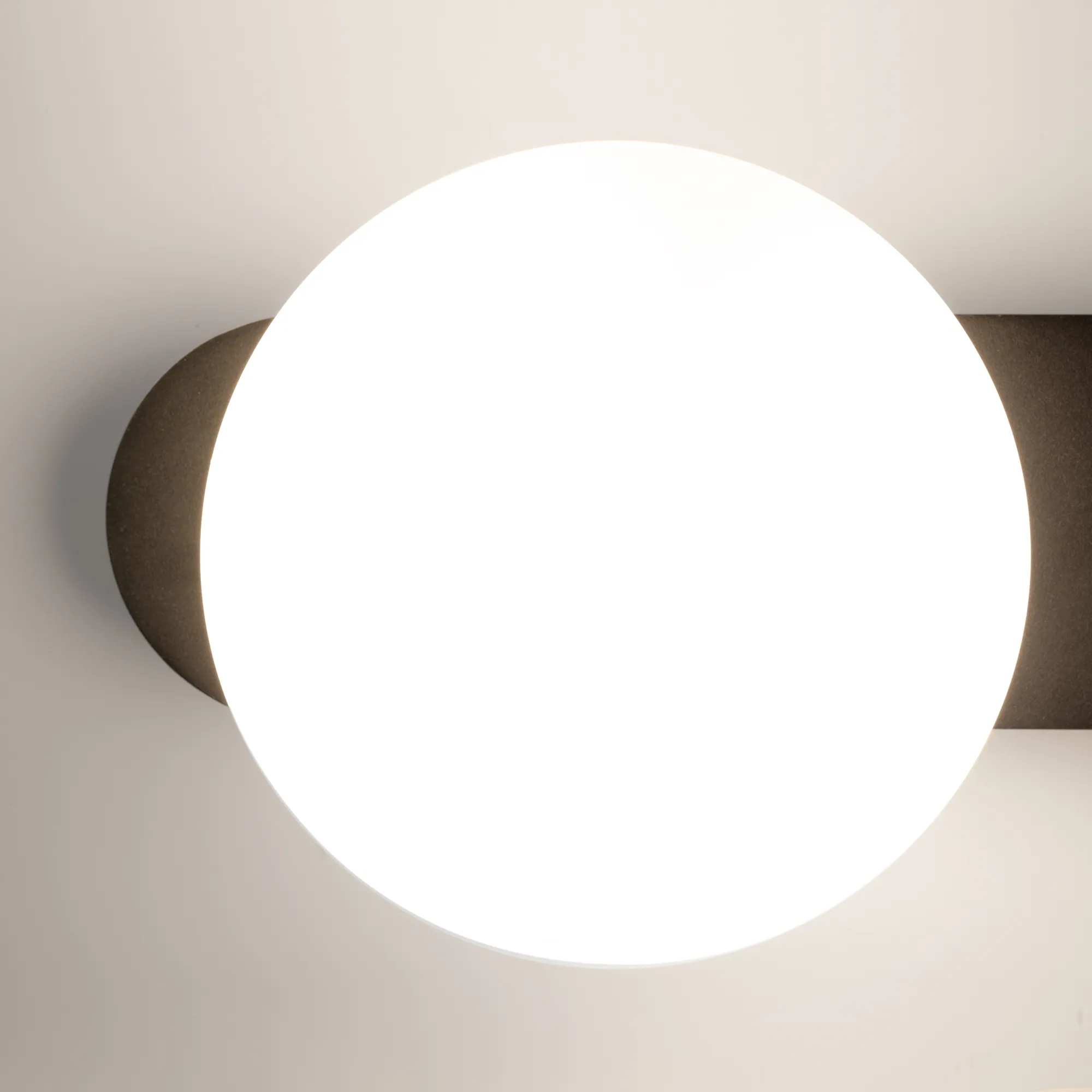 картинка Настенный светильник (бра) Maytoni MOD350WL-01BBS