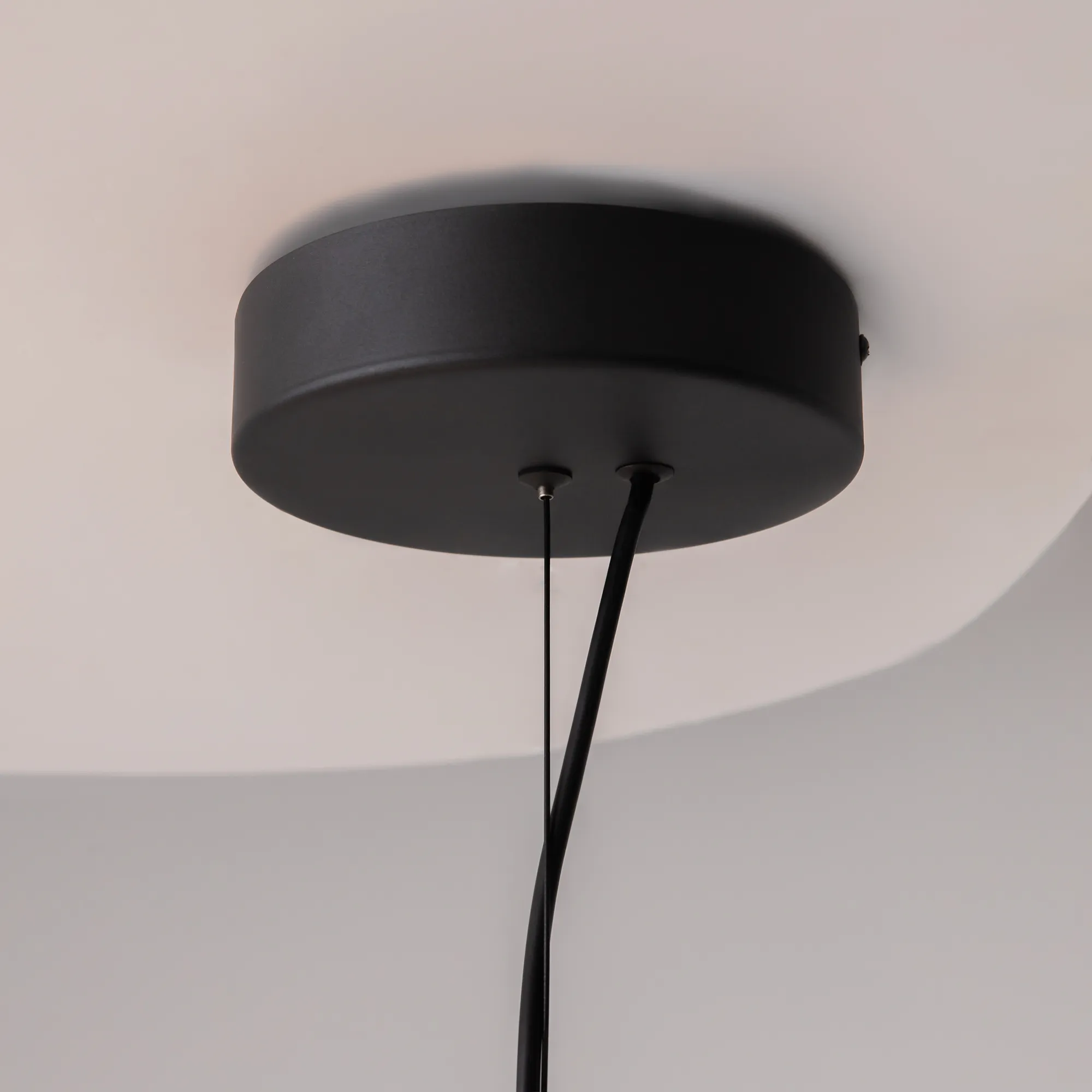 картинка Подвесной светильник Maytoni MOD307PL-L40B3K