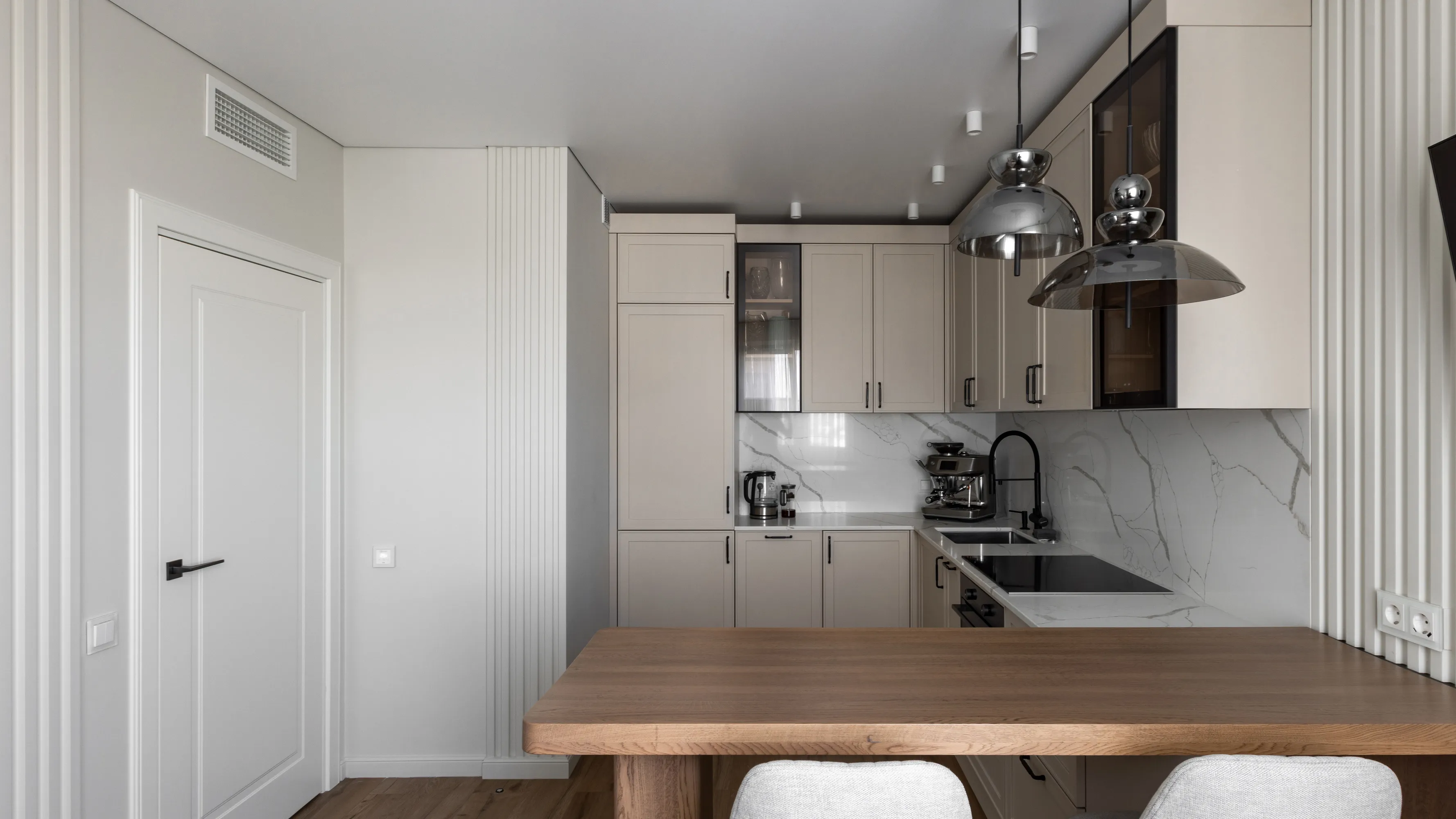 картинка Подвесной светильник Maytoni MOD185PL-L6B3K6