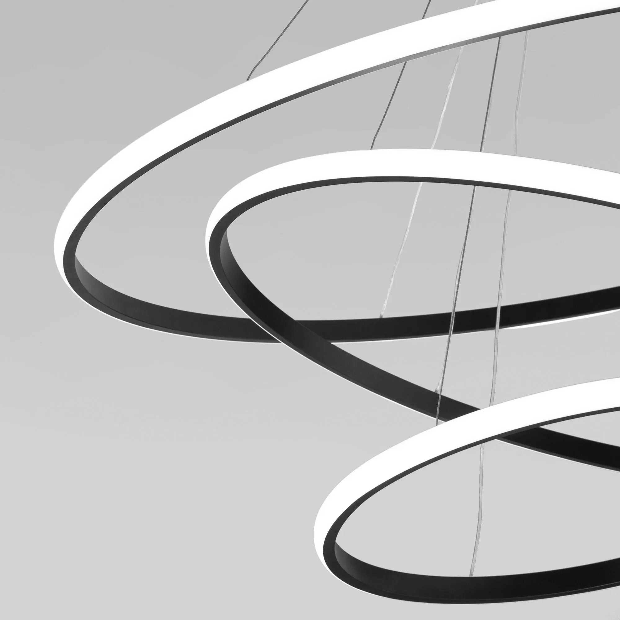 картинка Подвесной светодиодный светильник с пультом управления 90264/3 черный