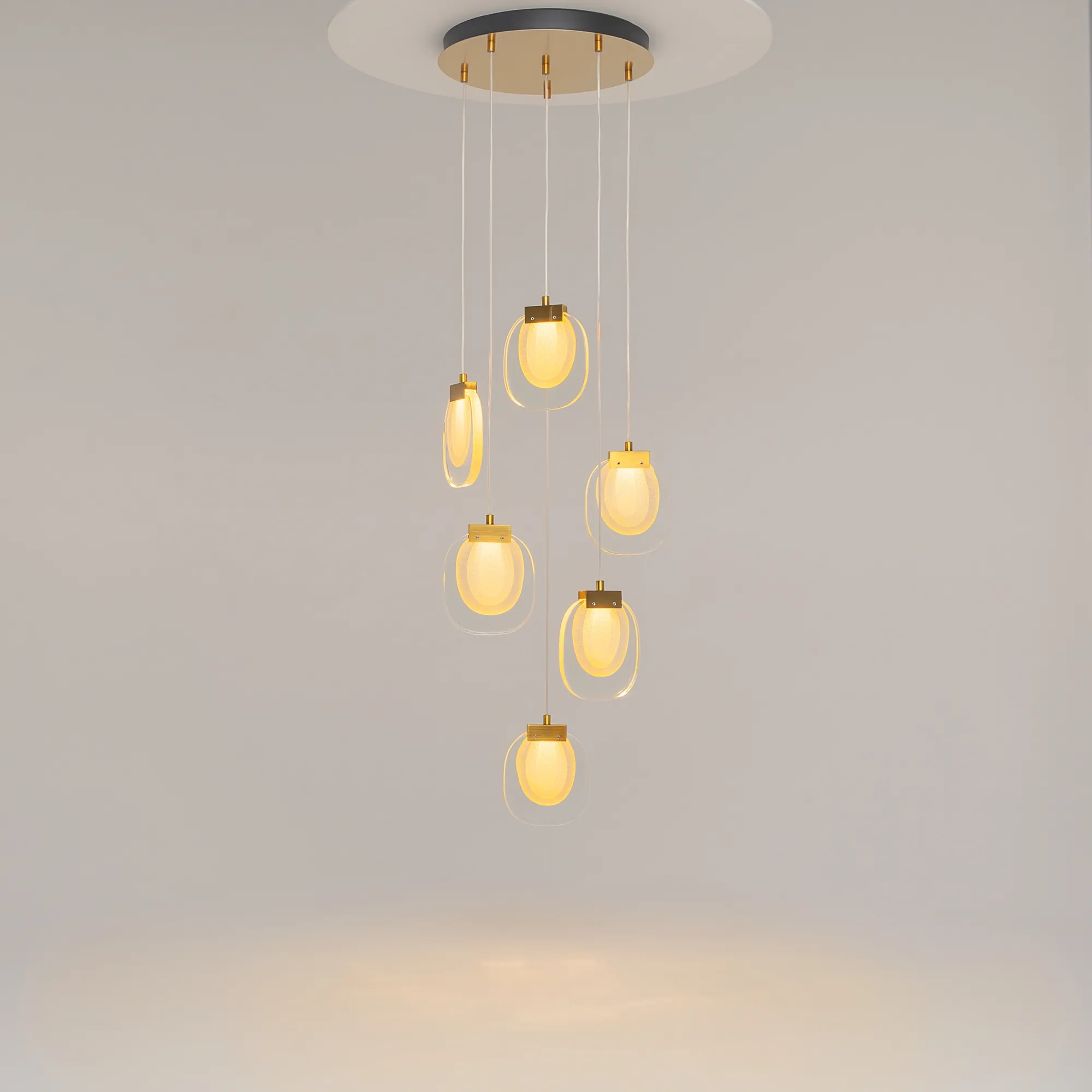 картинка Подвесной светильник Maytoni MOD367PL-L18BBSK