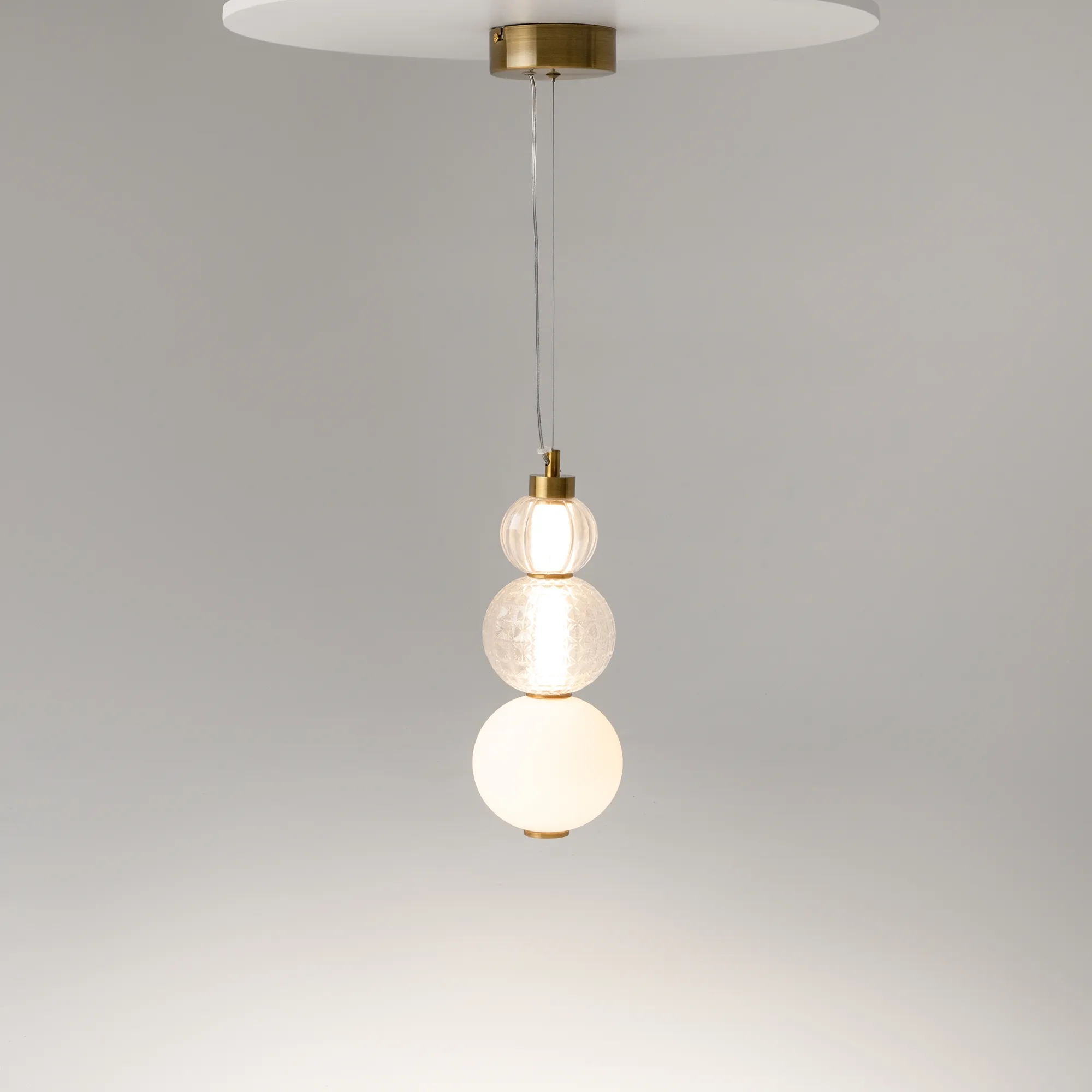 картинка Подвесной светильник Maytoni P069PL-L16G3K