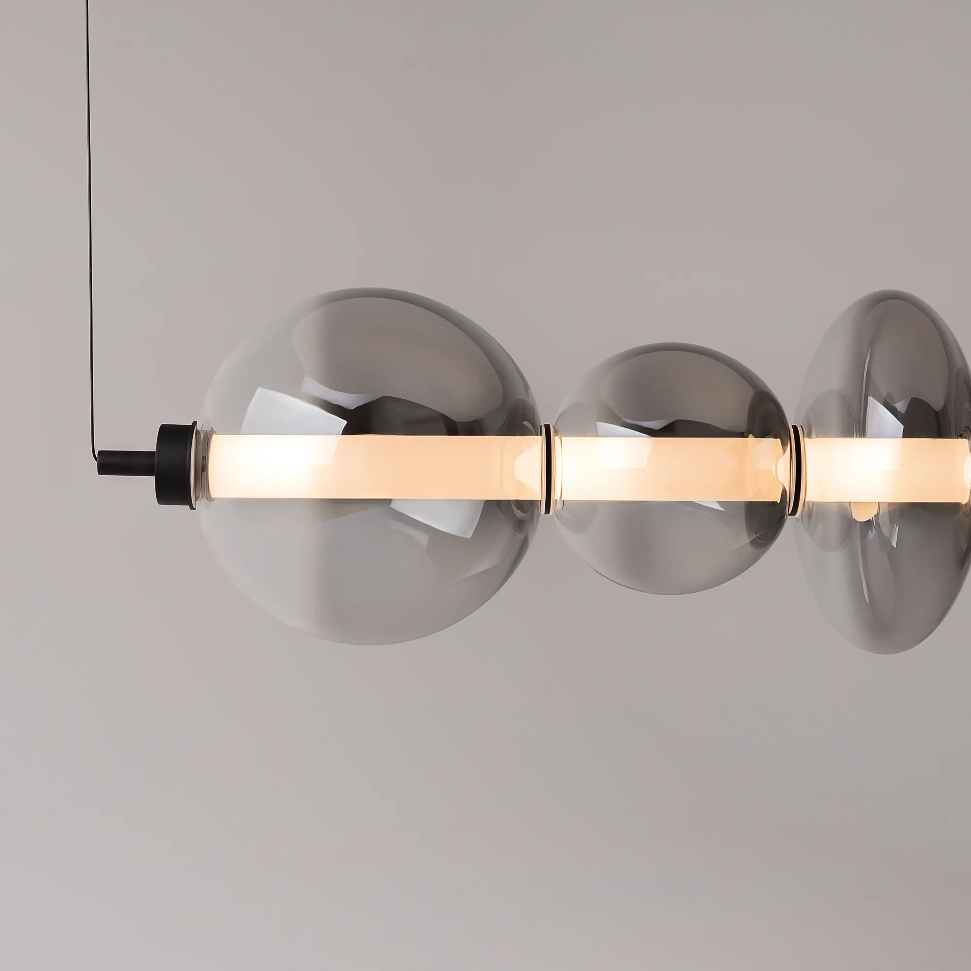 картинка Подвесной светильник Maytoni MOD307PL-L40B3K