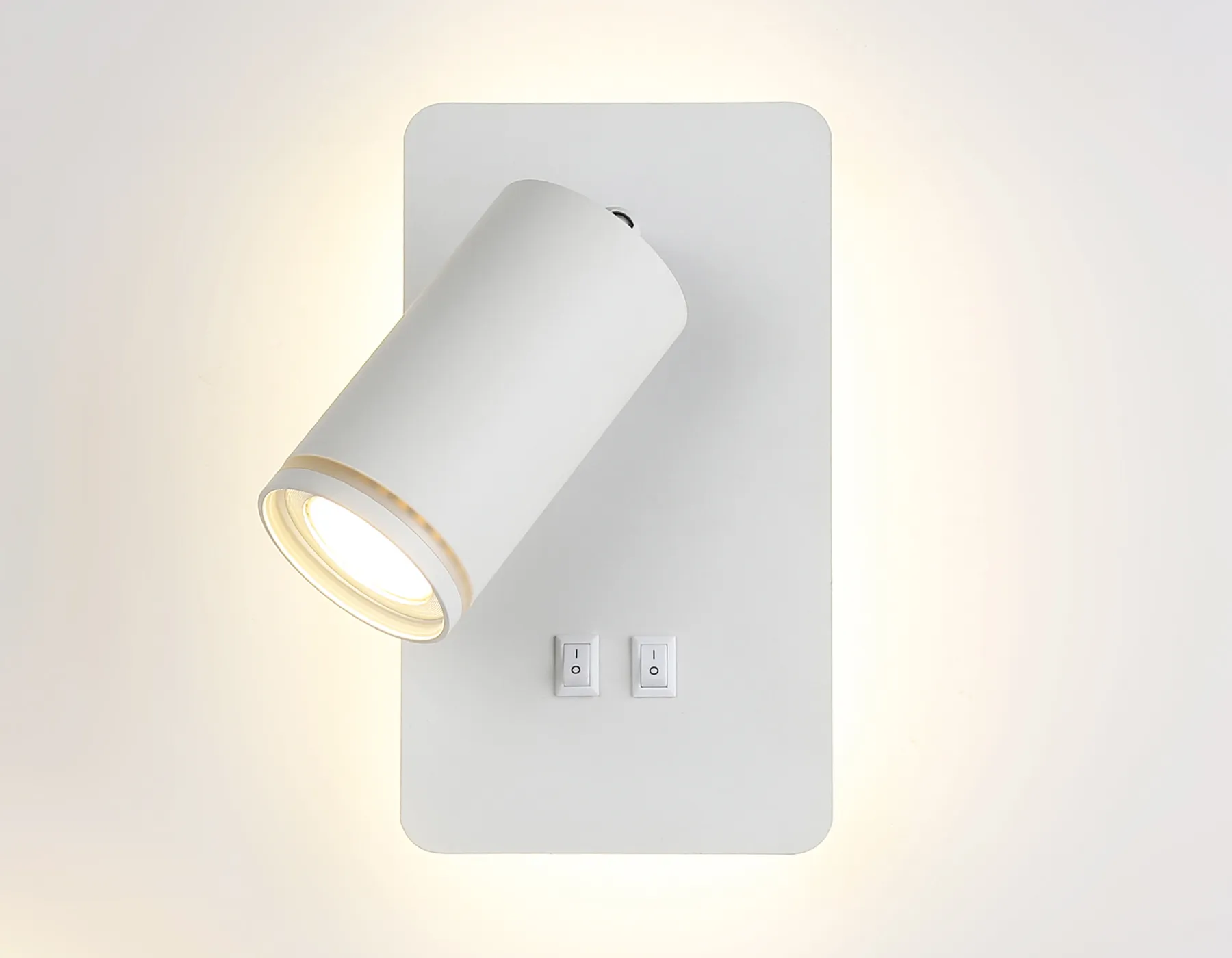 картинка Настенный светильник с выключателем FW2465