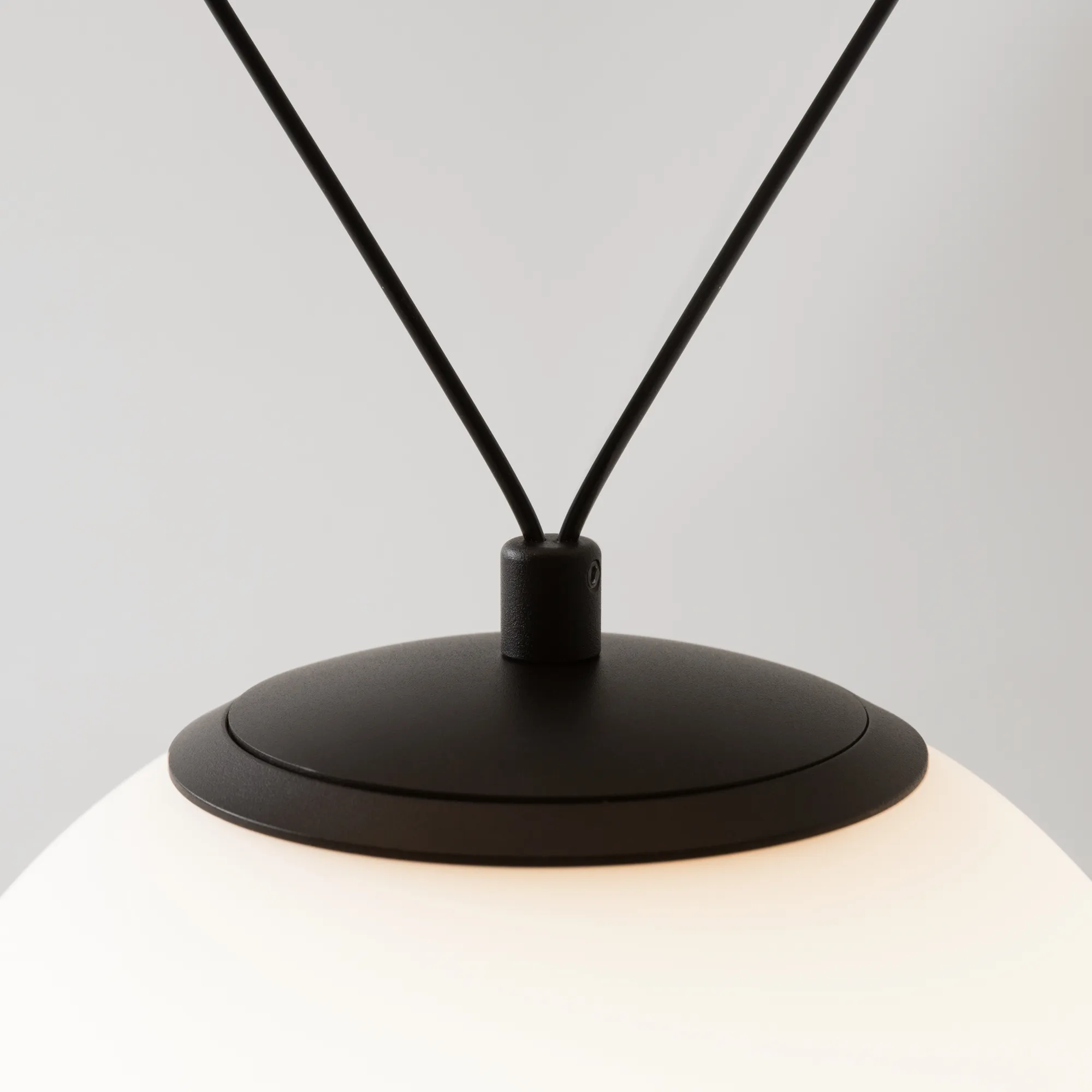 картинка Подвесной светильник Maytoni MOD427PL-L30B3K