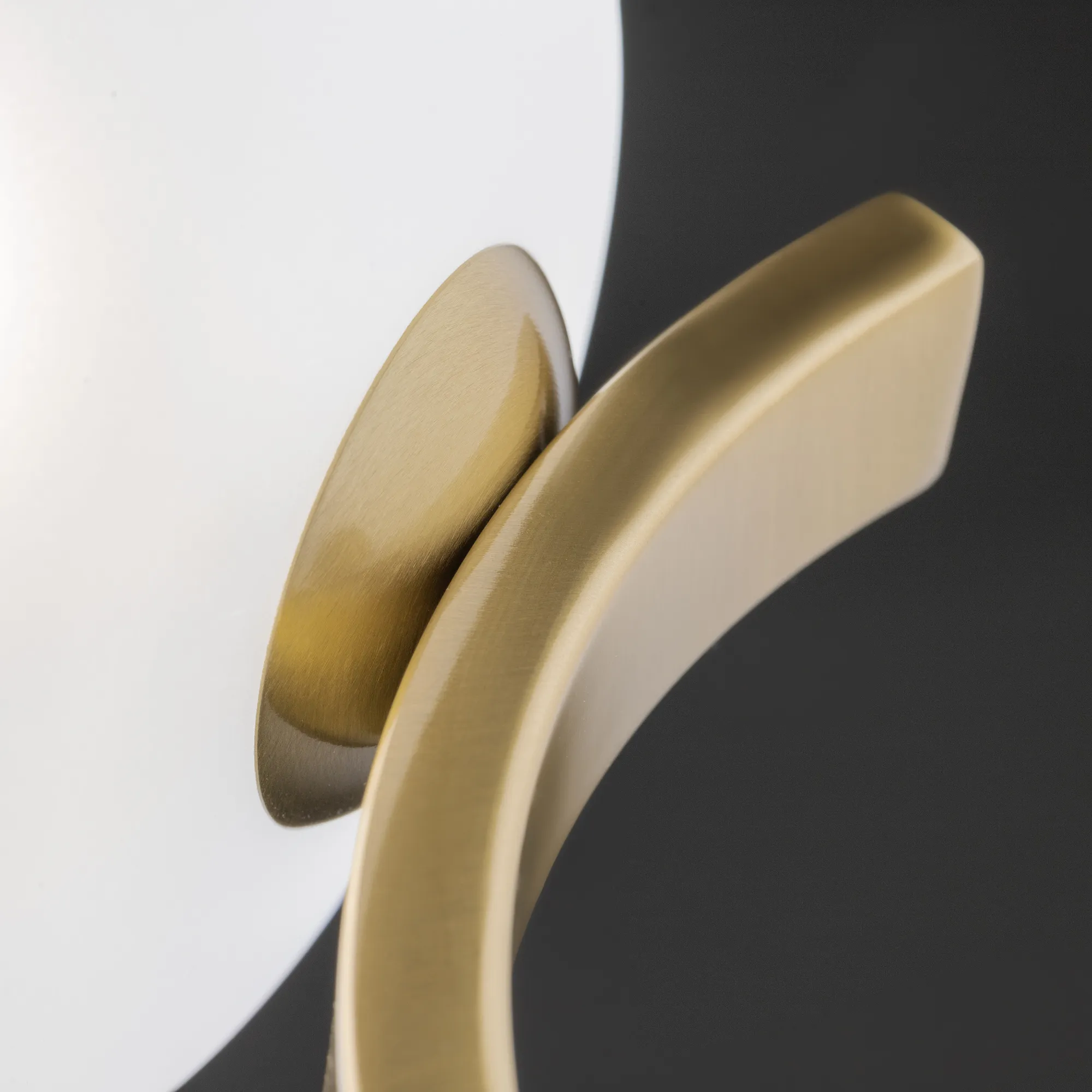 картинка Настенный светильник (бра) Freya FR5444WL-02BS