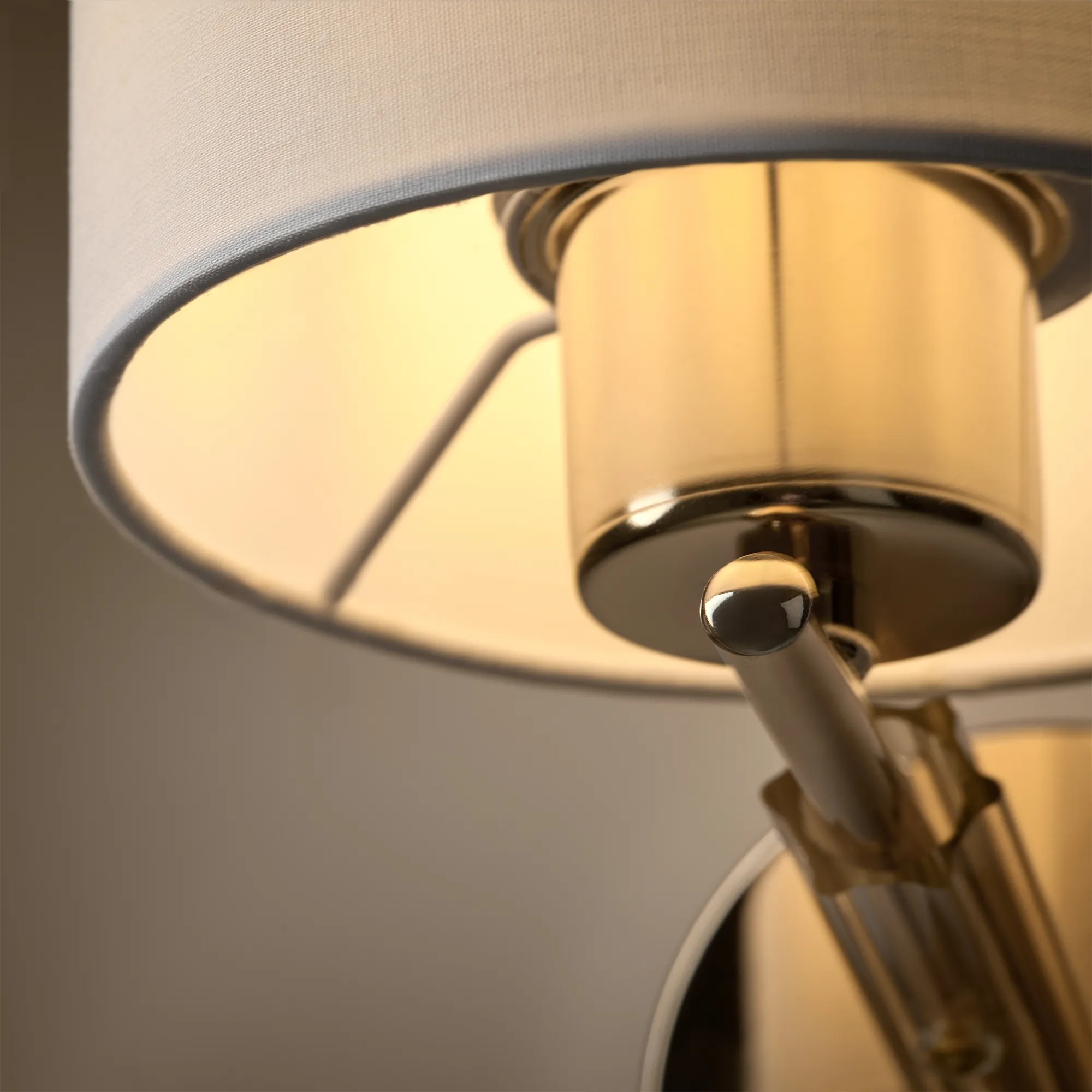 картинка Настенный светильник (бра) Freya FR5386WL-01G