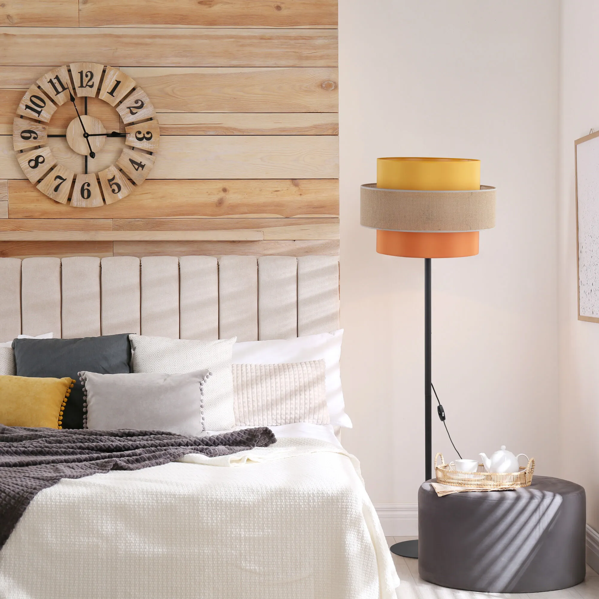 картинка Напольный светильник с тканевым абажуром 16451 Trio