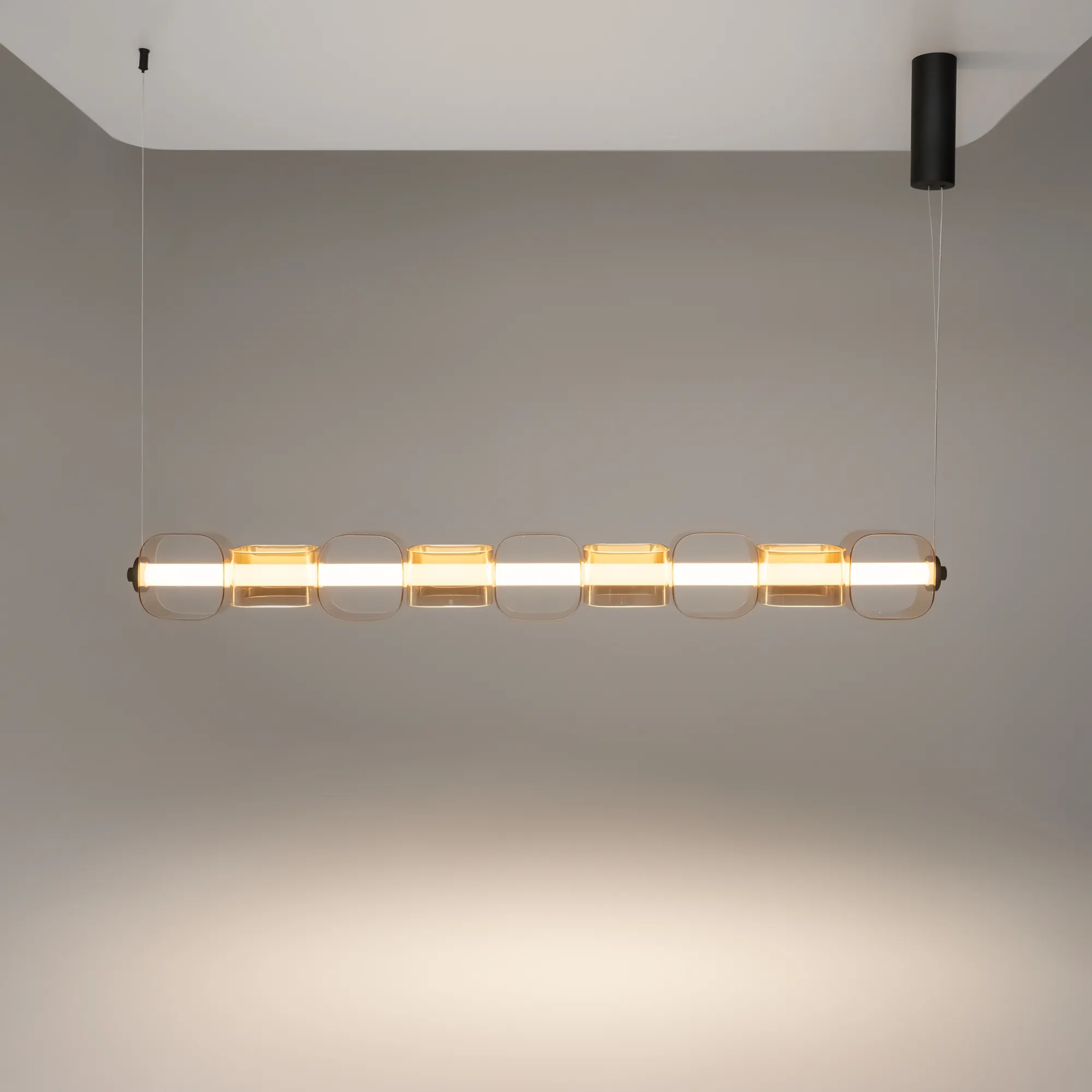 картинка Подвесной светильник Maytoni MOD381PL-L45B3K