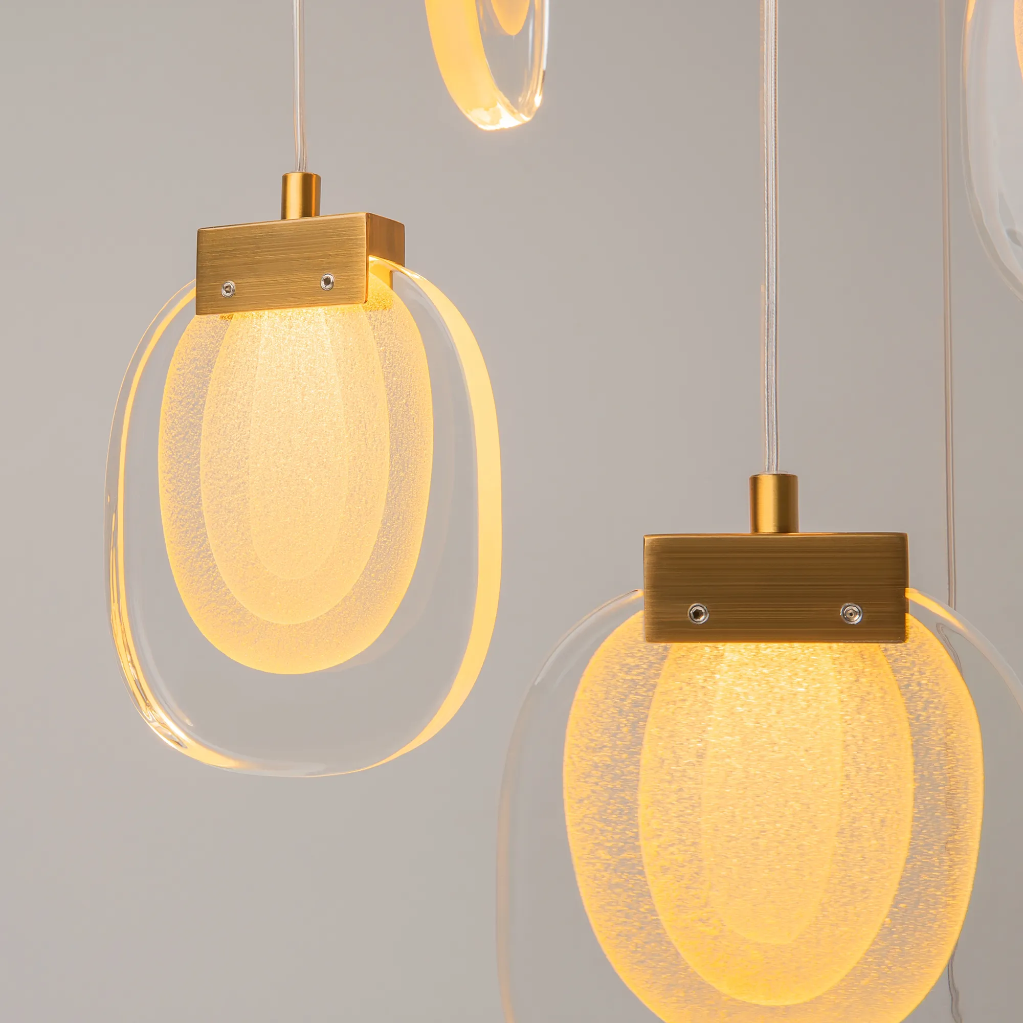 картинка Подвесной светильник Maytoni MOD367PL-L18BBSK