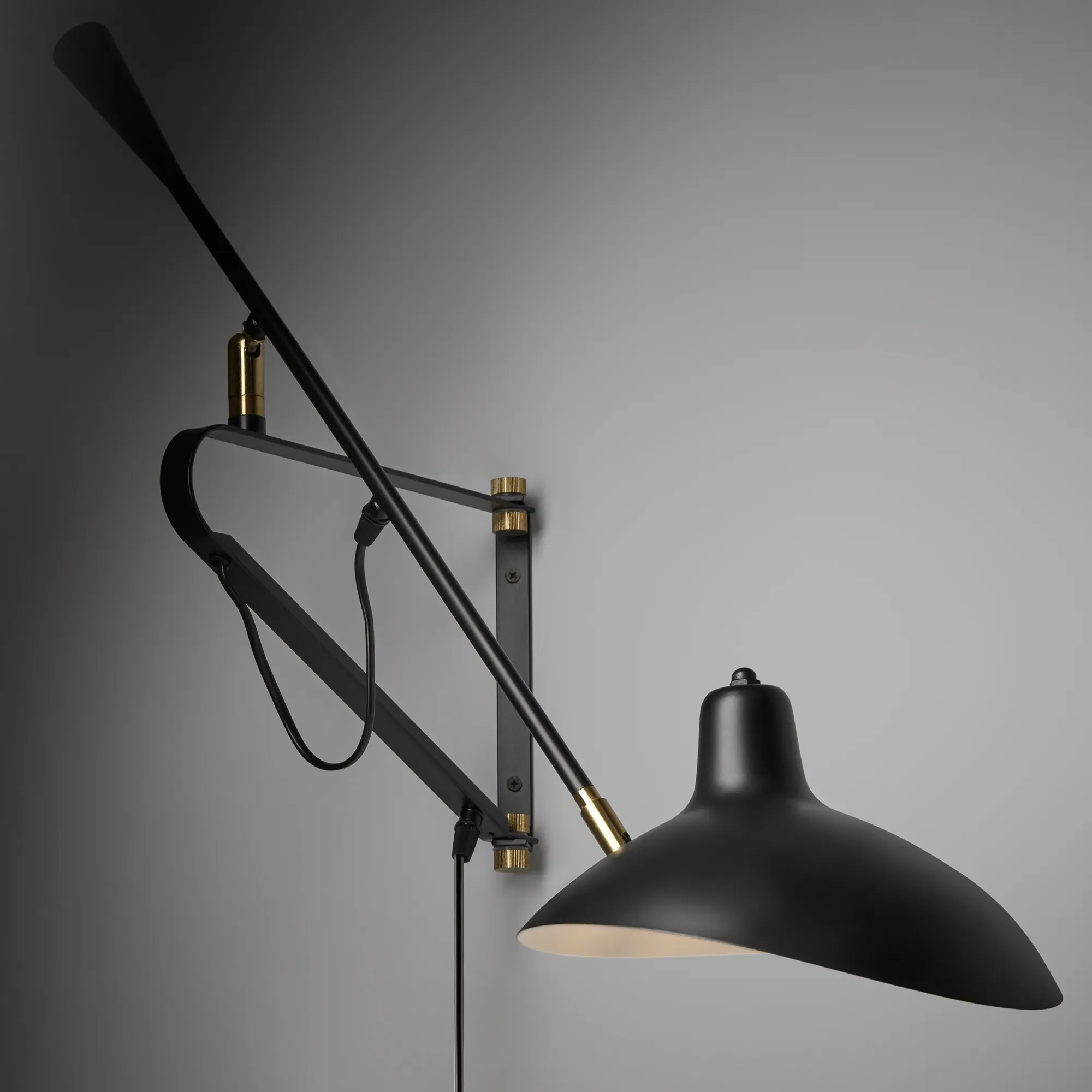 картинка Настенный светильник (бра) Freya FR5383WL-01B