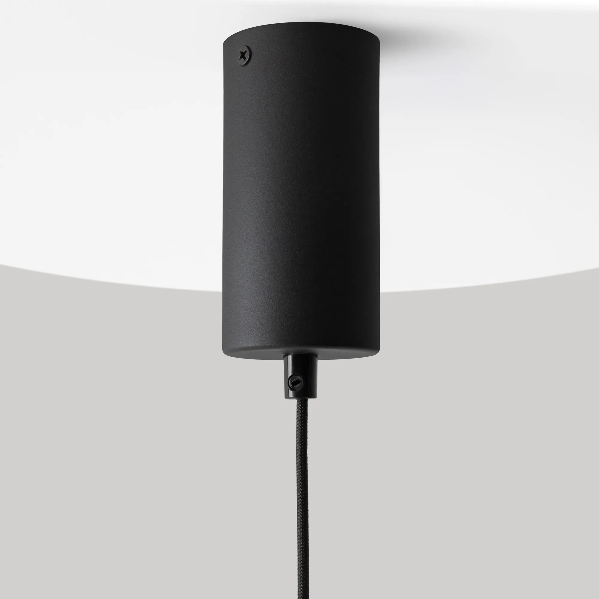 картинка Подвесной светильник Maytoni MOD041PL-L15W3K1