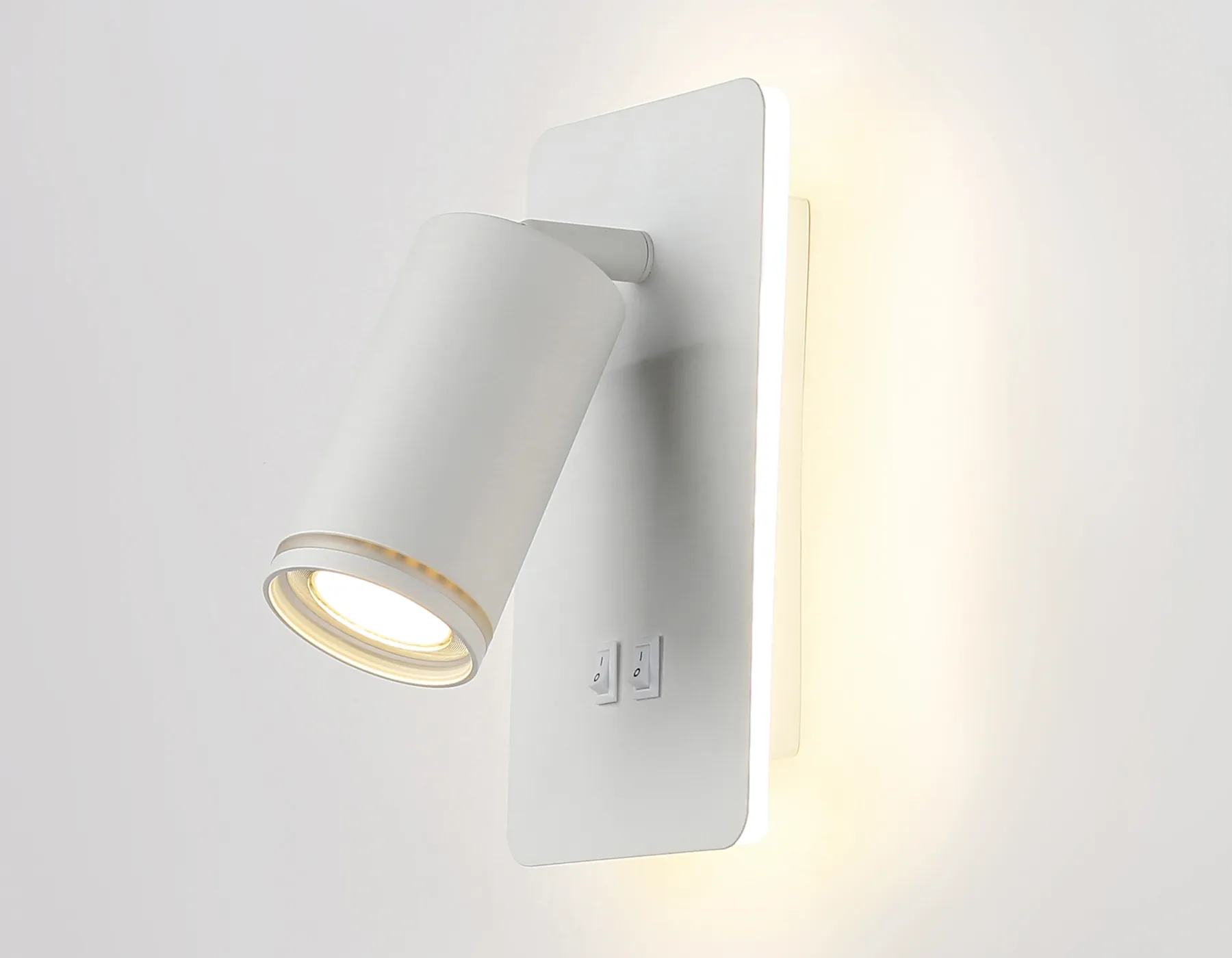 картинка Настенный светильник с выключателем FW2465