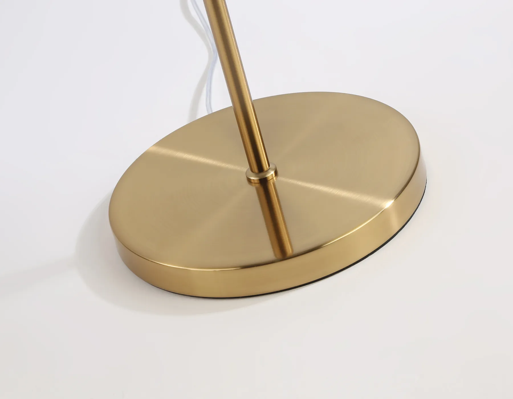 картинка Напольный светильник с абажуром и хрусталем