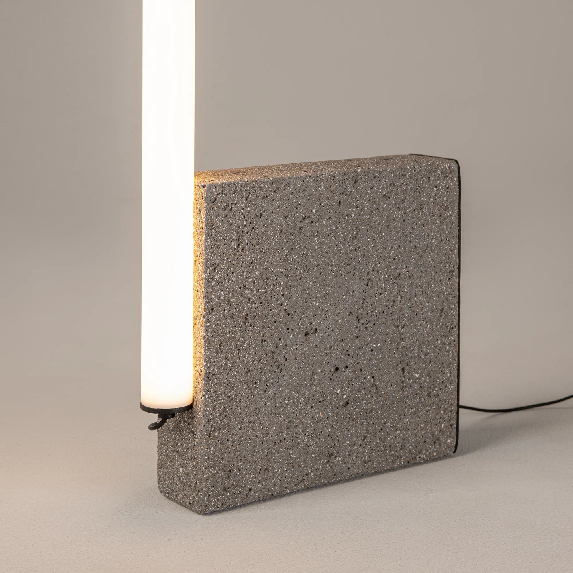 картинка Напольный светильник (торшер) Maytoni MOD277FL-L24GR3K