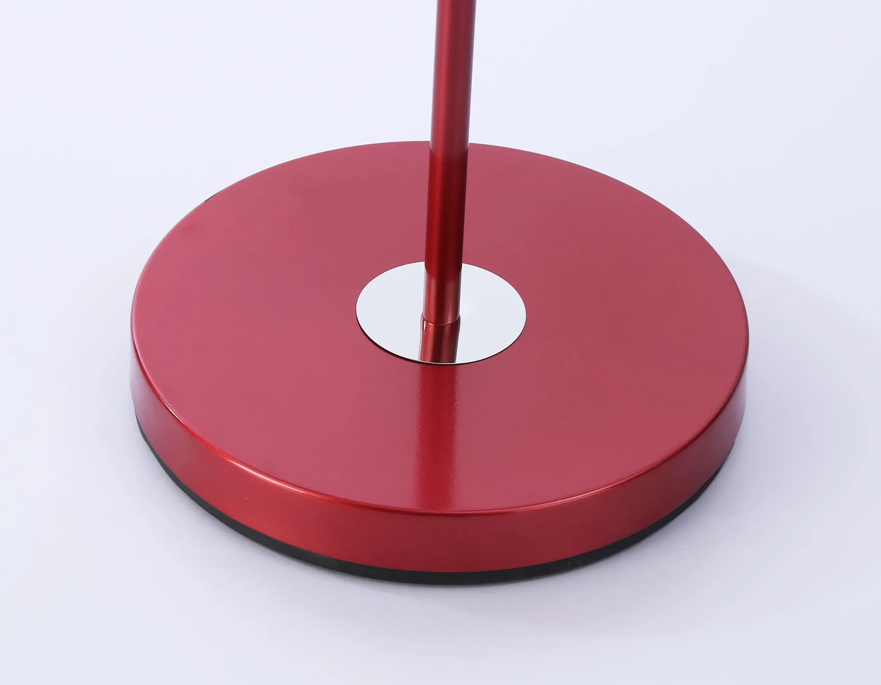 картинка Светильник напольный с выключателем на проводе