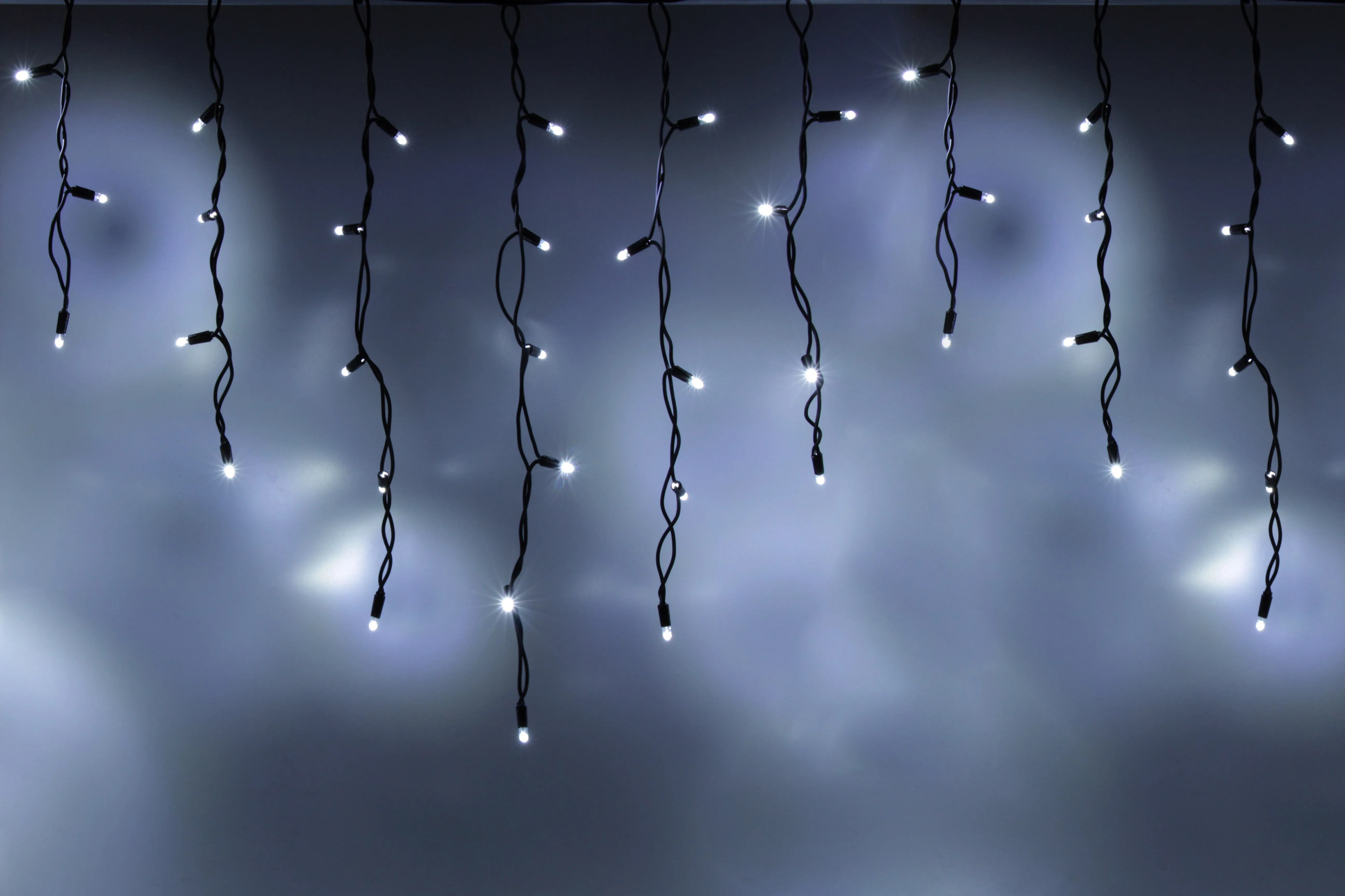 картинка Светодиодная бахрома 3х0.6м, статика, черный провод, белая