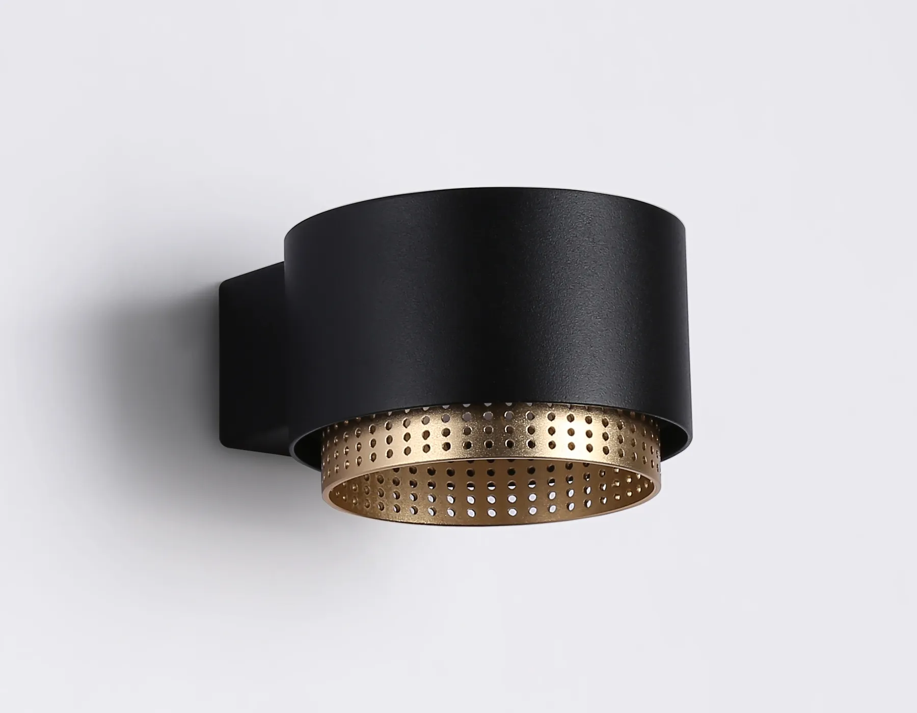 картинка Настенный светильник со сменной лампой TN71299