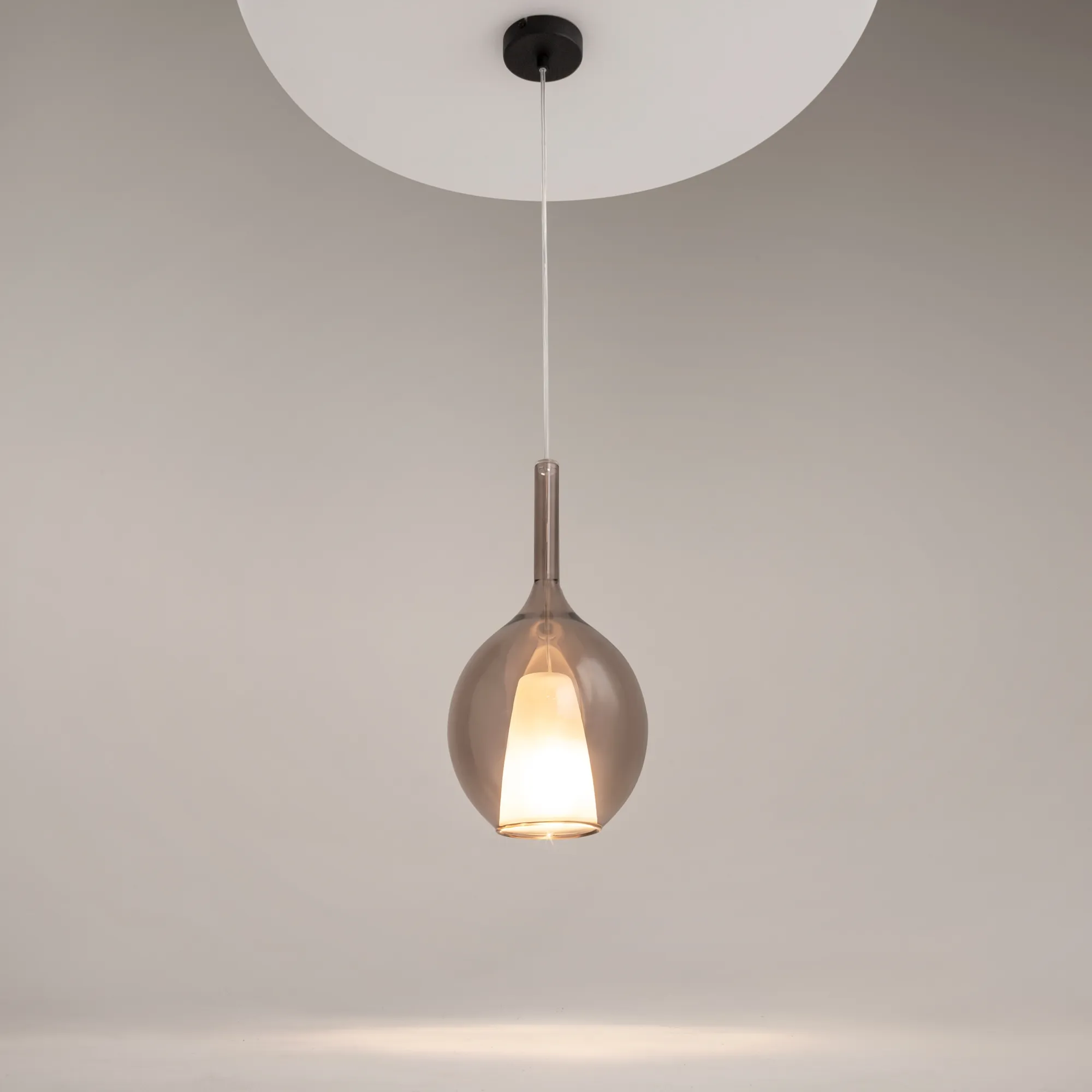 картинка Подвесной светильник Maytoni MOD271PL-01B3