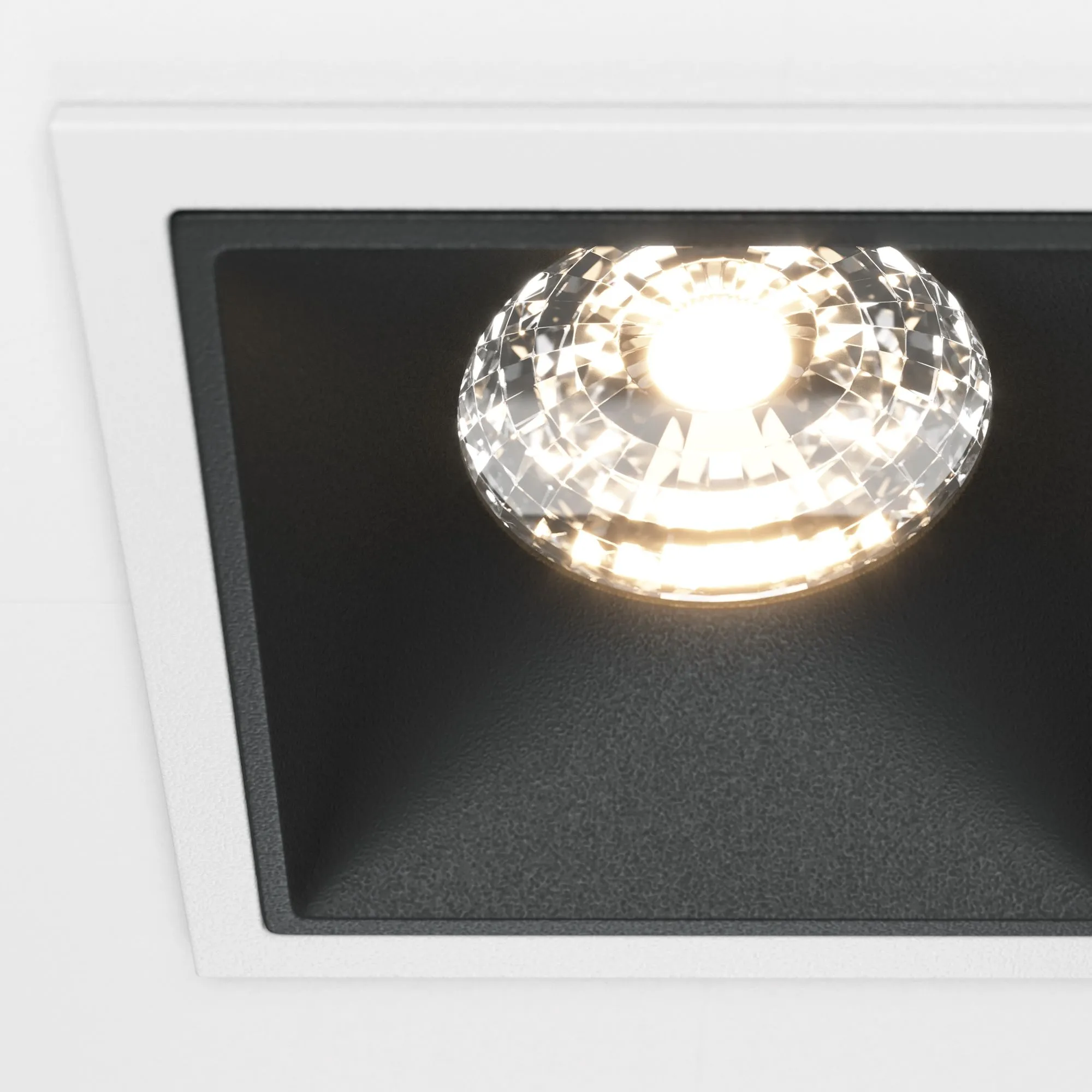 картинка Встраиваемый светильник Technical DL043-01-15W3K-D-SQ-WB
