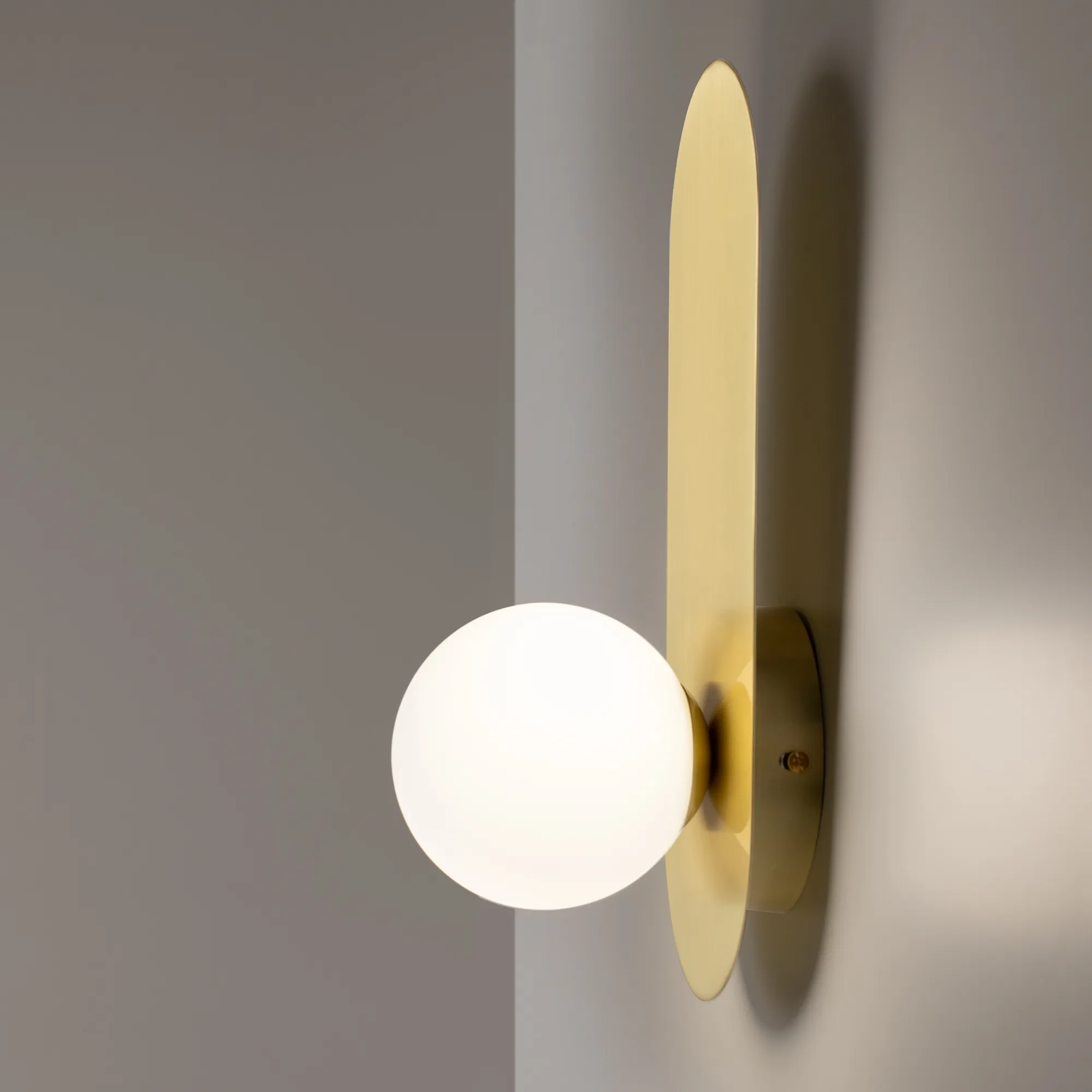 картинка Настенный светильник (бра) Maytoni MOD419WL-01G