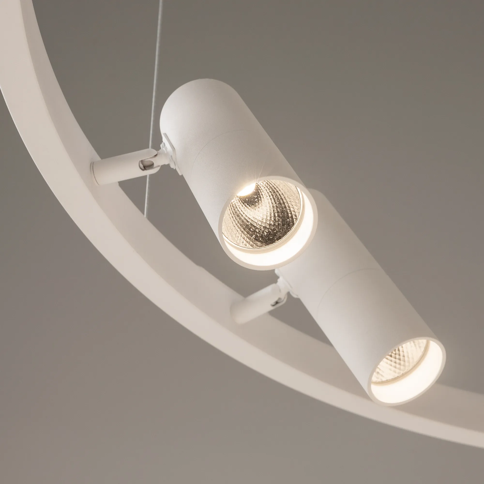 картинка Подвесной светильник Maytoni MOD102PL-L42WK