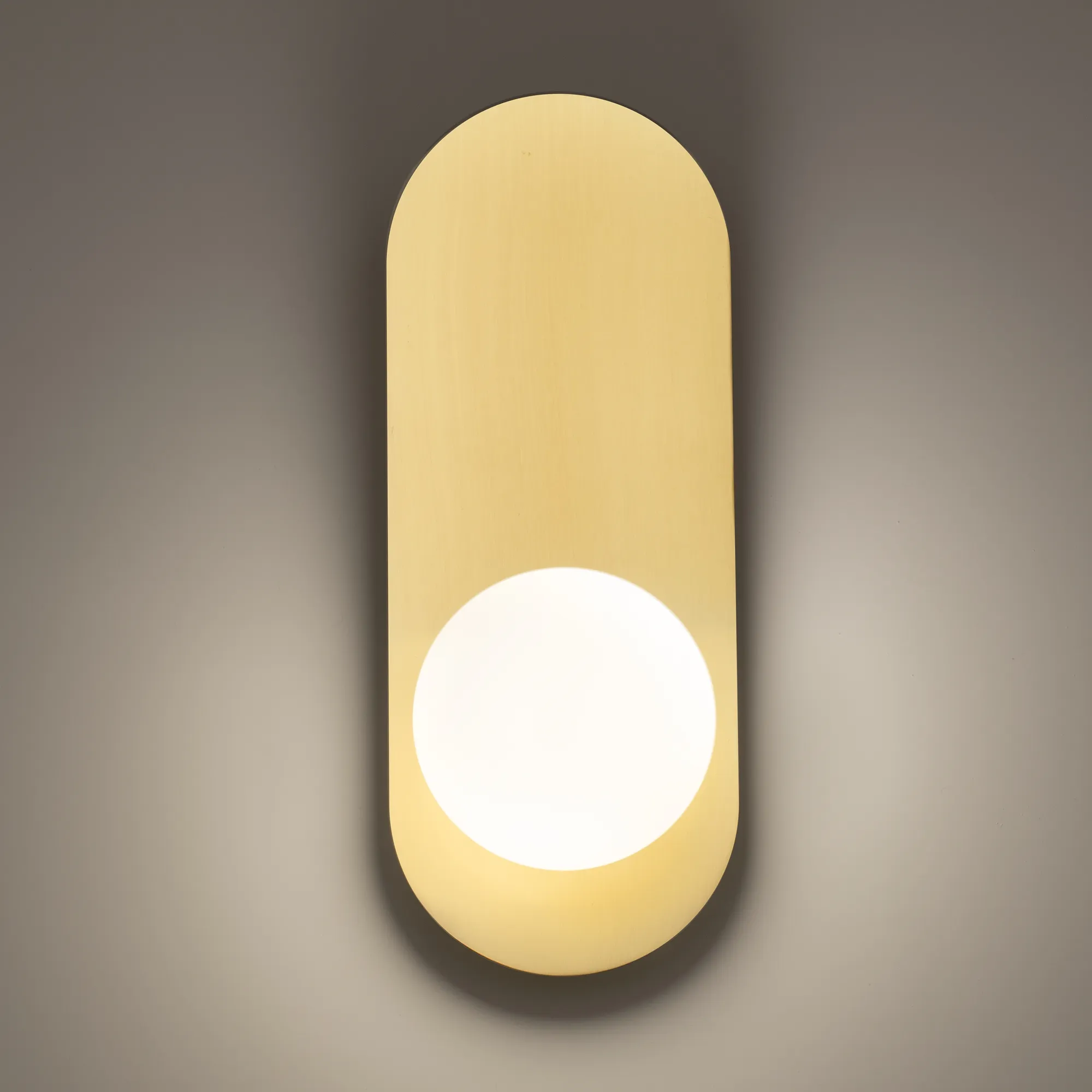 картинка Настенный светильник (бра) Maytoni MOD419WL-01G