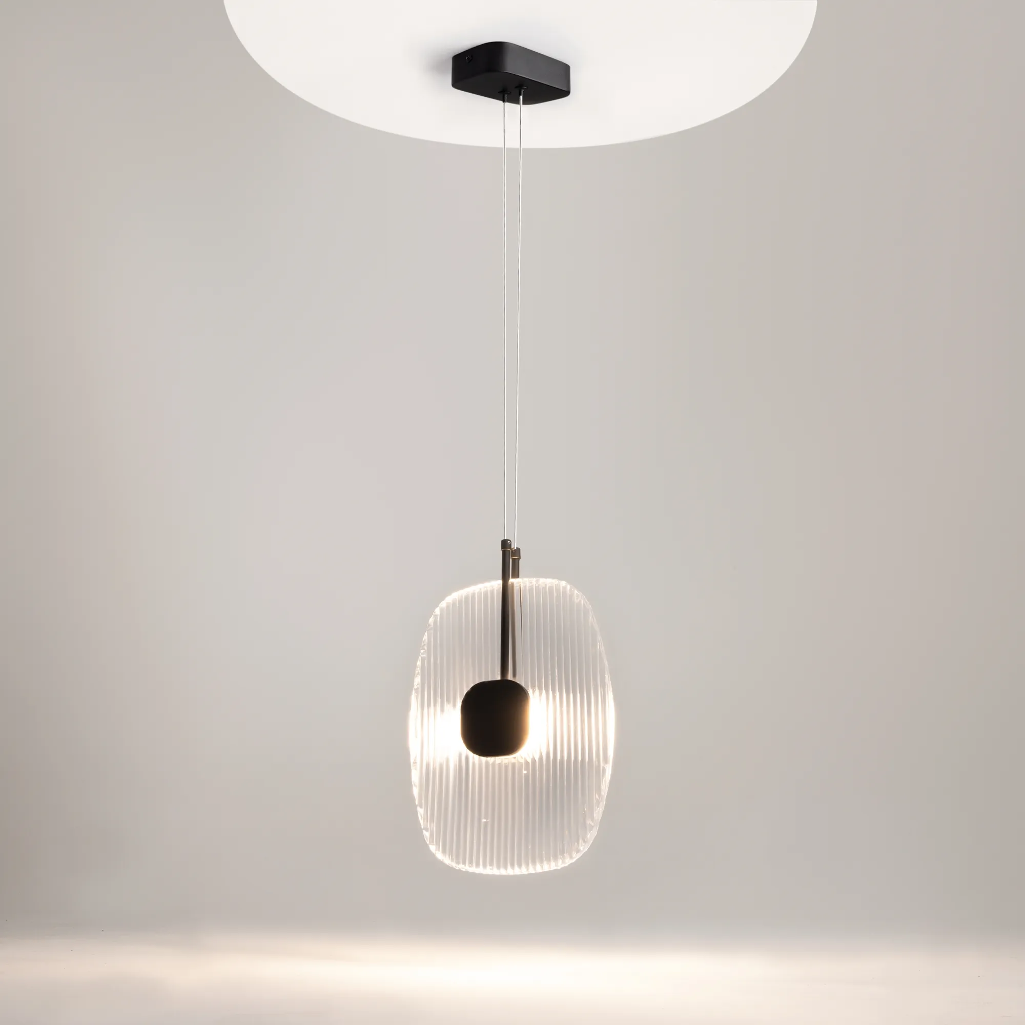 картинка Подвесной светильник Maytoni MOD152PL-L1BK