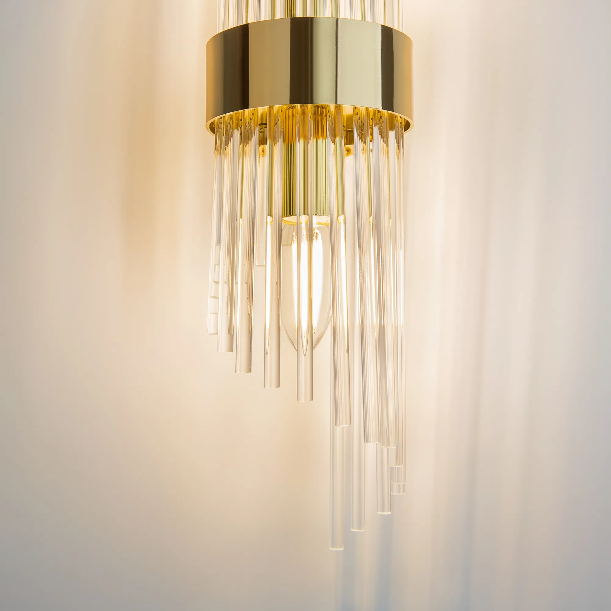 картинка Настенный светильник (бра) Maytoni MOD174WL-02G