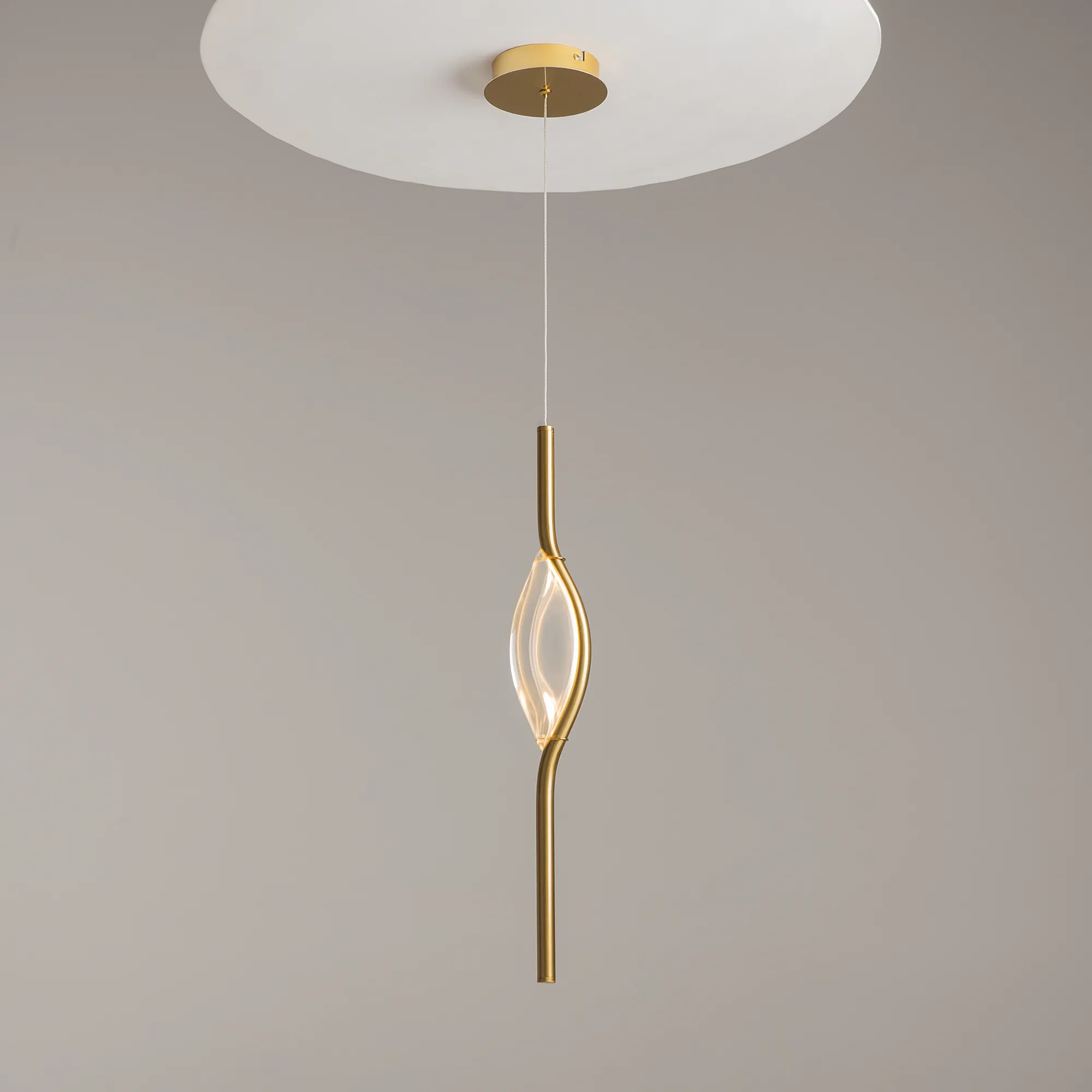 картинка Подвесной светильник Maytoni MOD347PL-L8BS3K