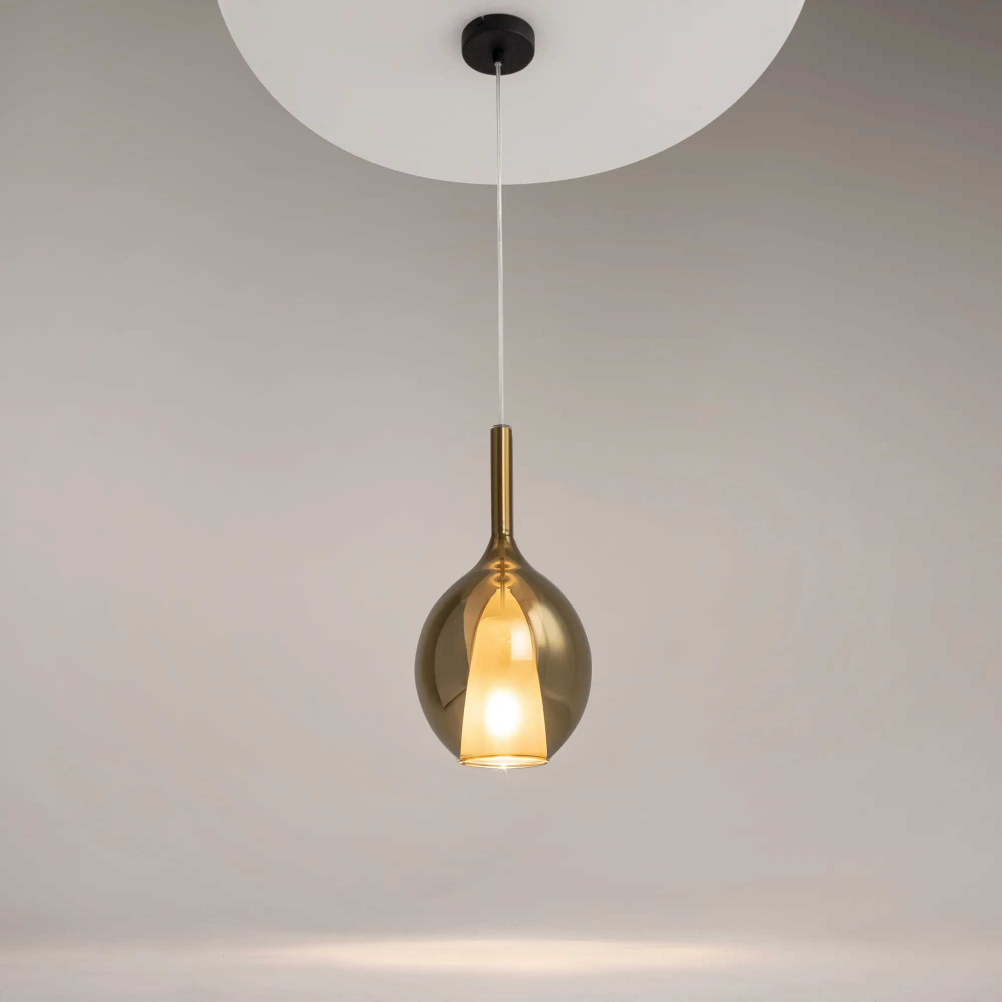 картинка Подвесной светильник Maytoni MOD271PL-01B2