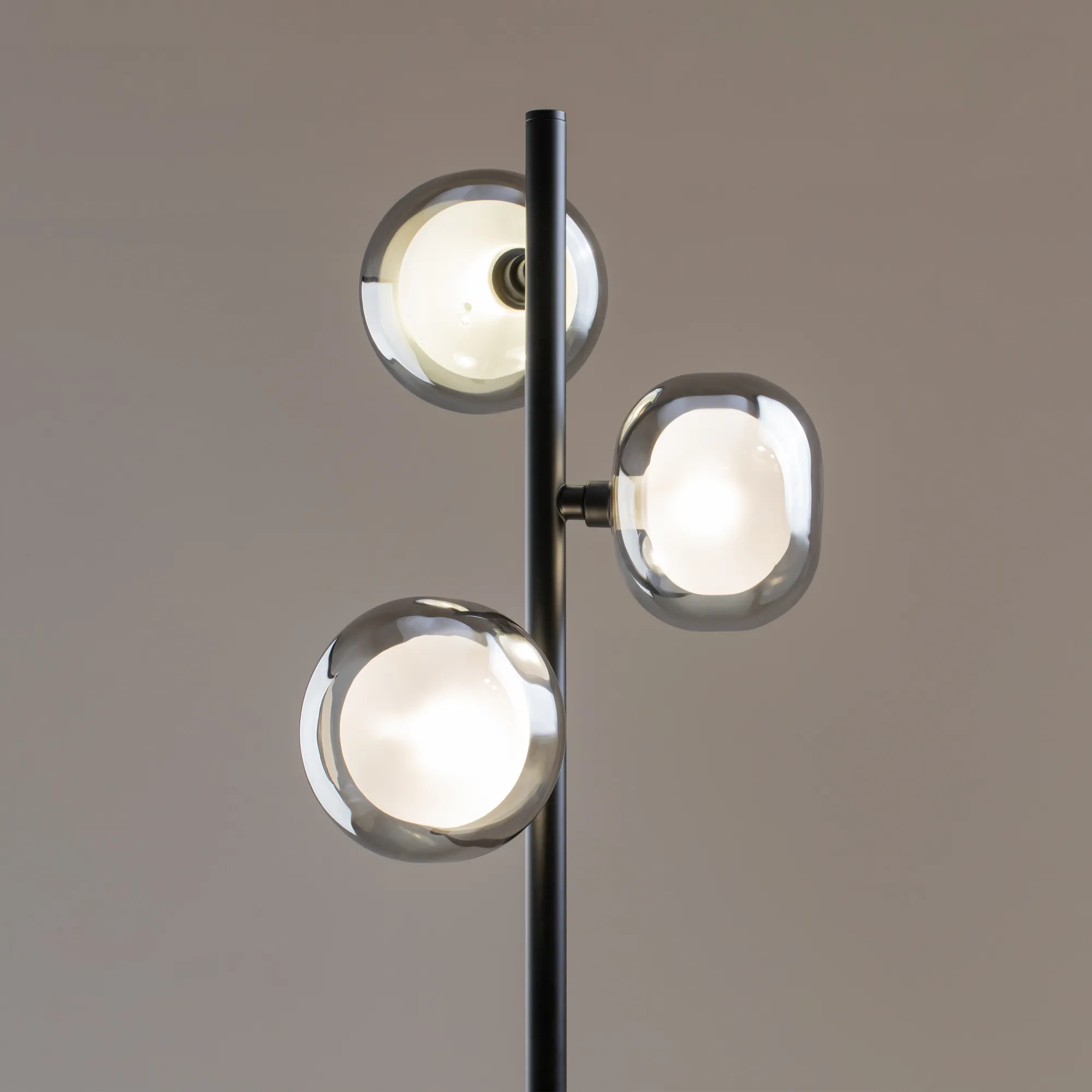 картинка Напольный светильник (торшер) Freya FR5435FL-03B